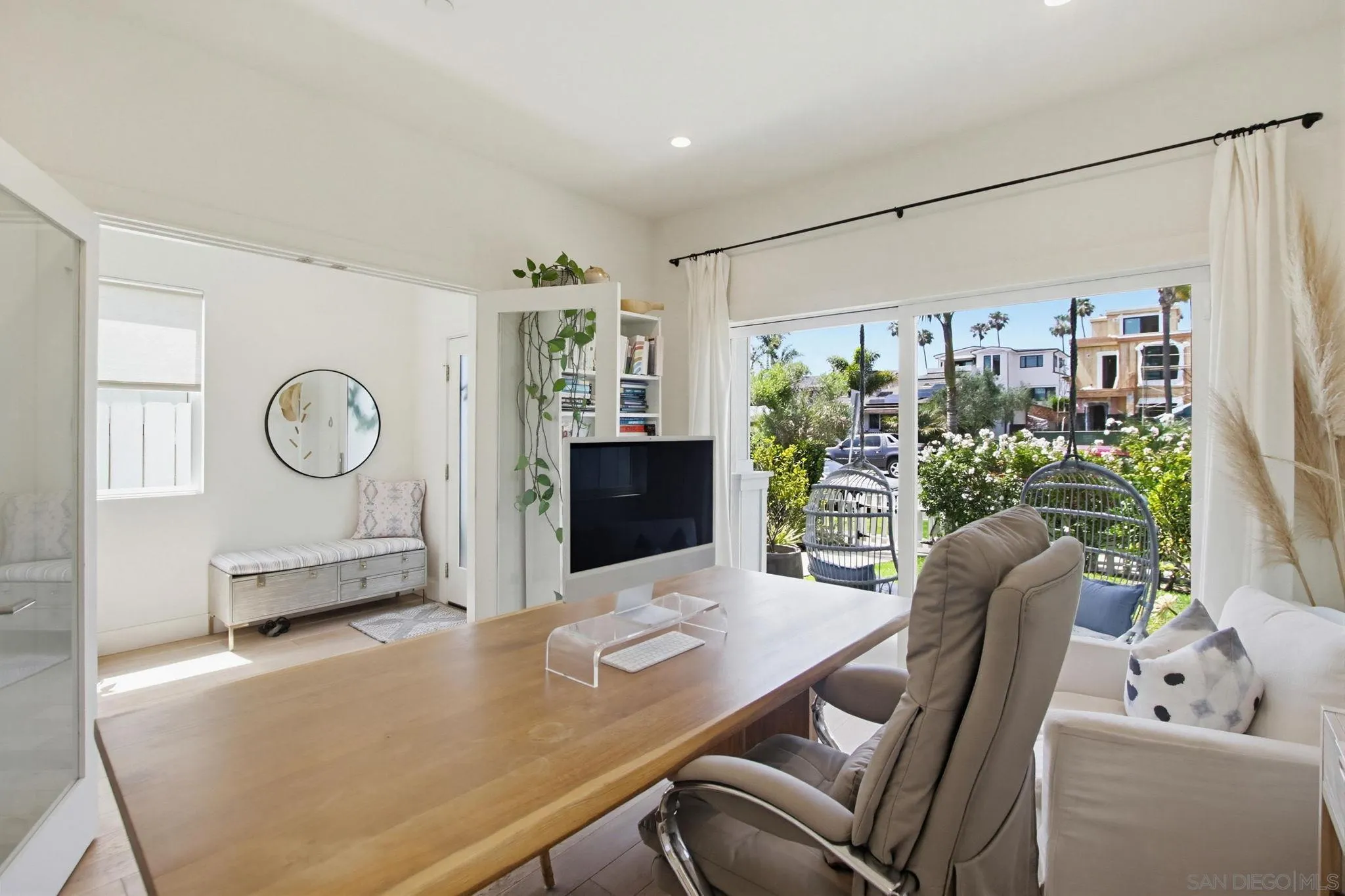 835 Beryl St.