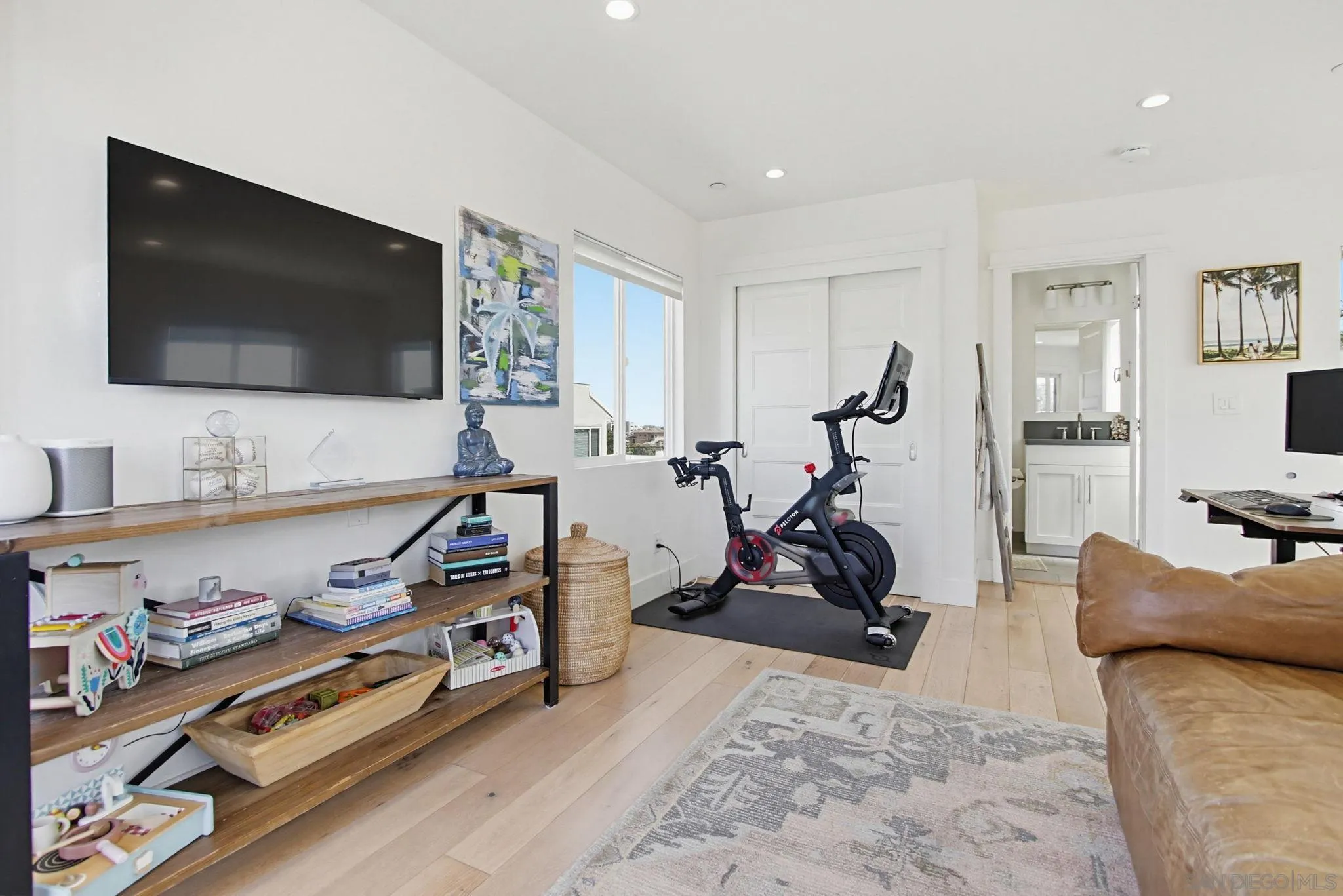 835 Beryl St.