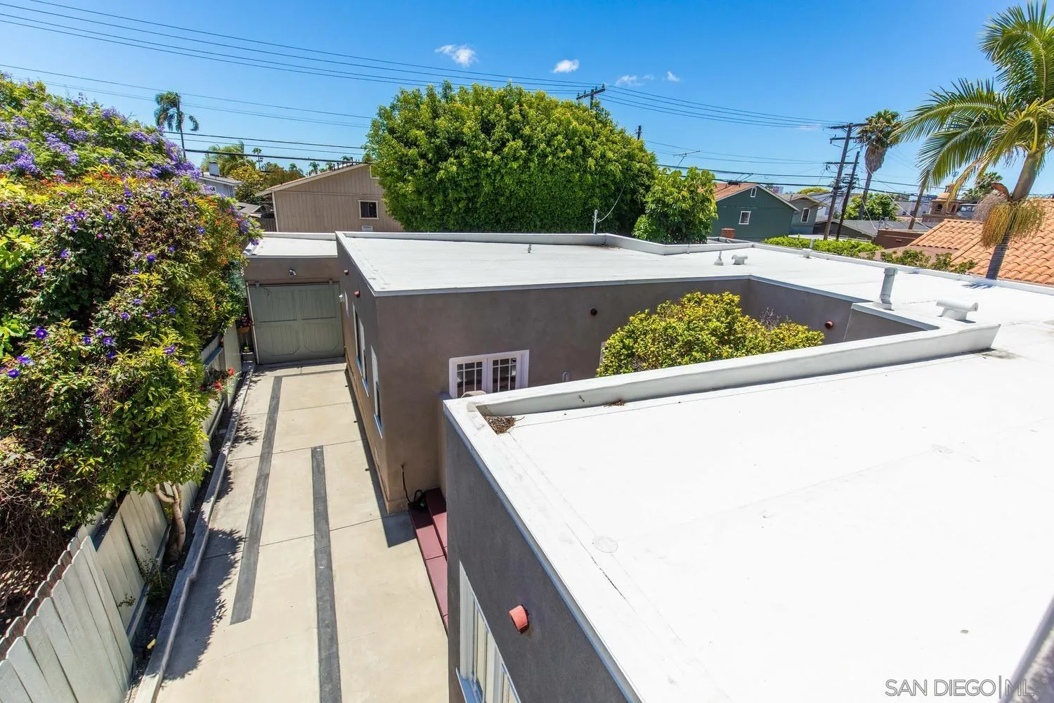 3031 Kalmia St