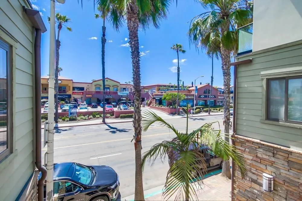 4151 Mission Unit 213