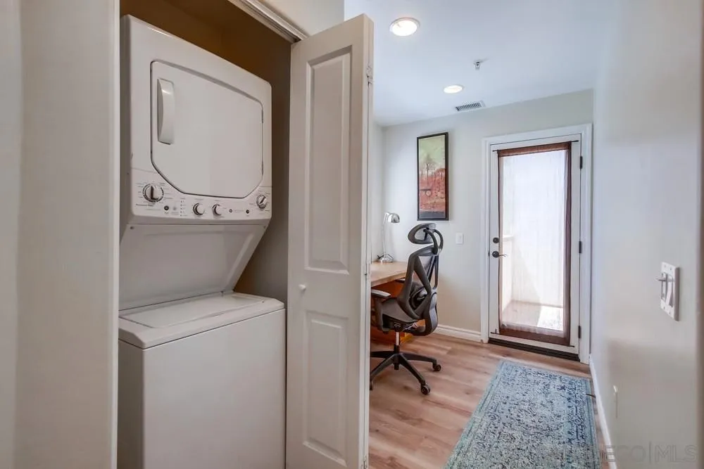 4151 Mission Unit 213