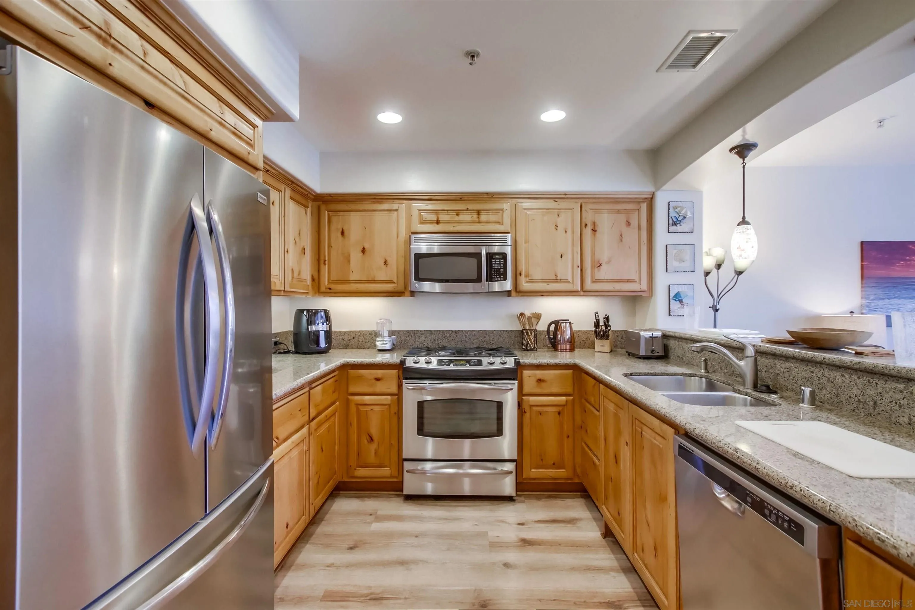 4151 Mission Unit 213