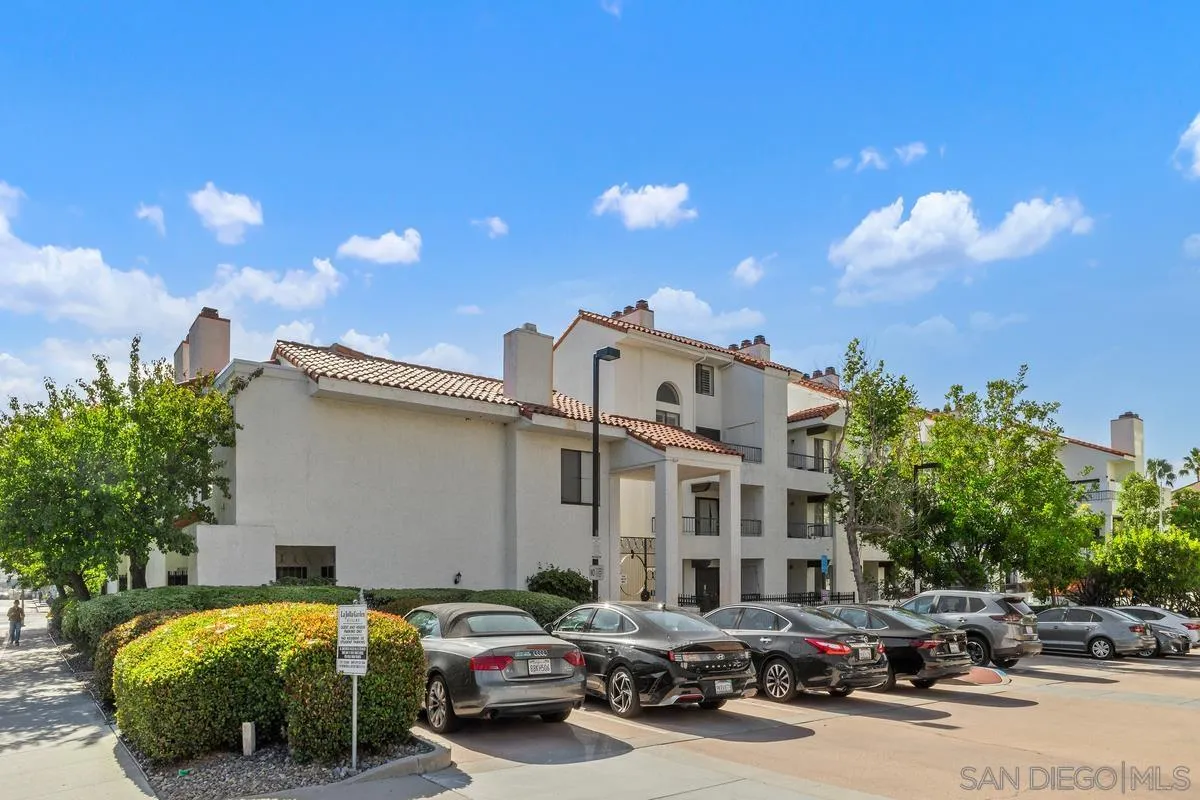3525 Lebon Dr. Unit 302
