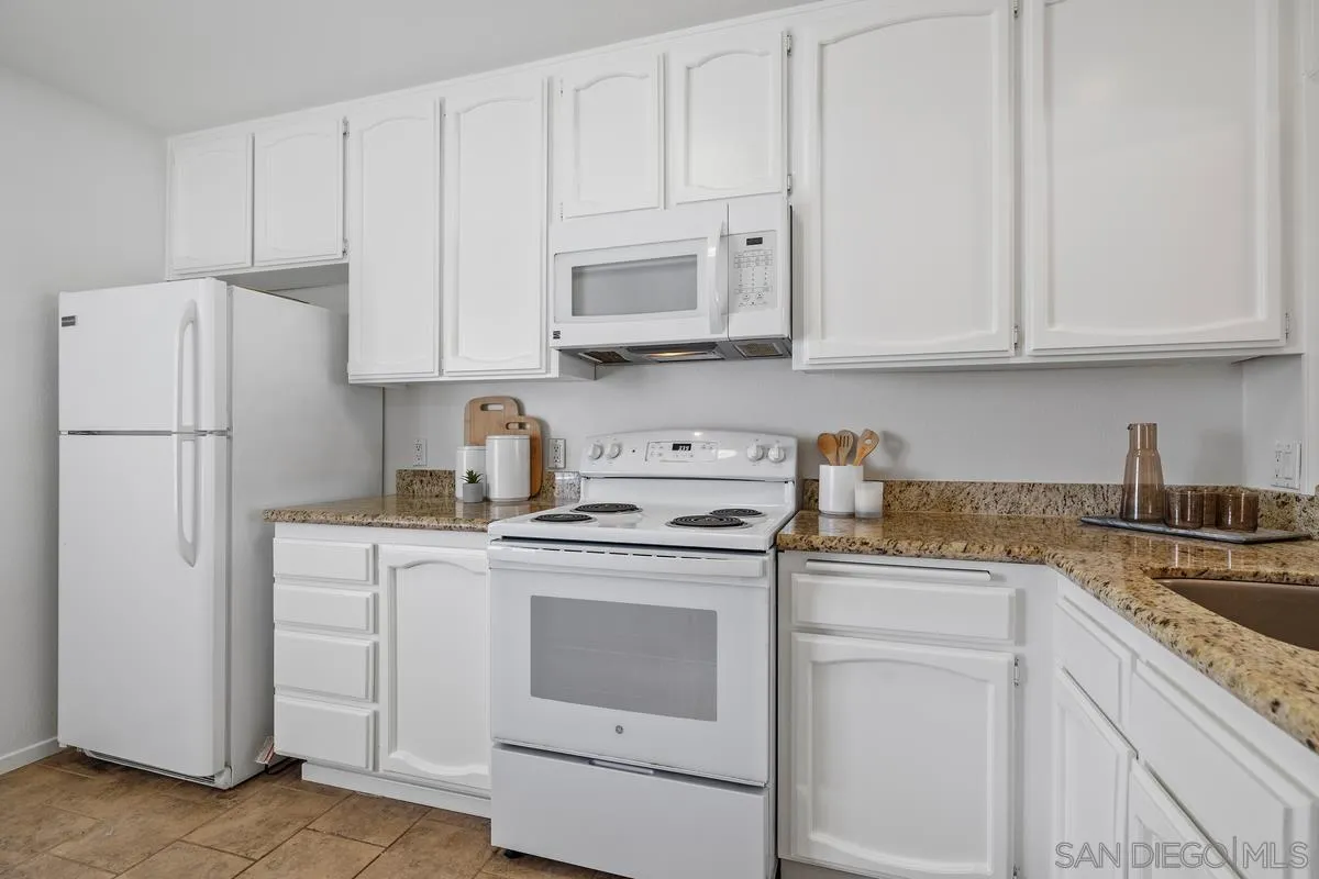 3525 Lebon Dr. Unit 302
