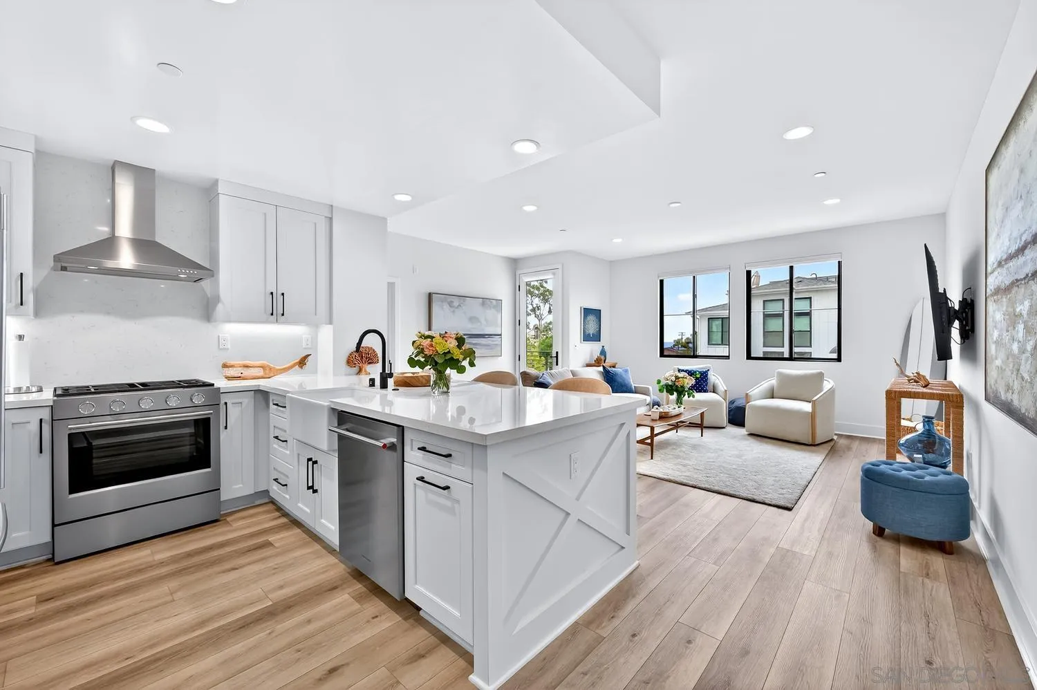 1101 Catania Ct Unit 201