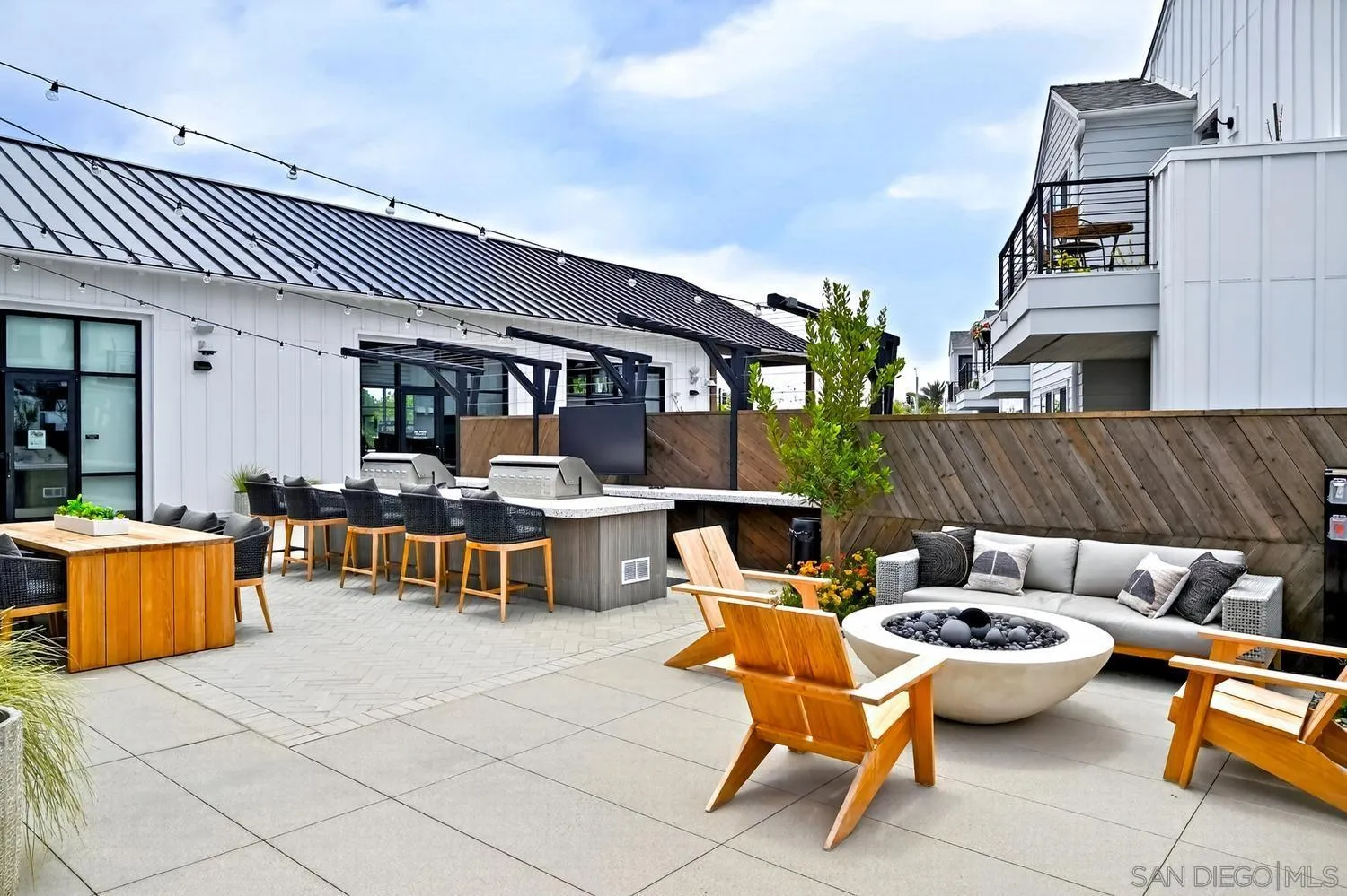 1101 Catania Ct Unit 201