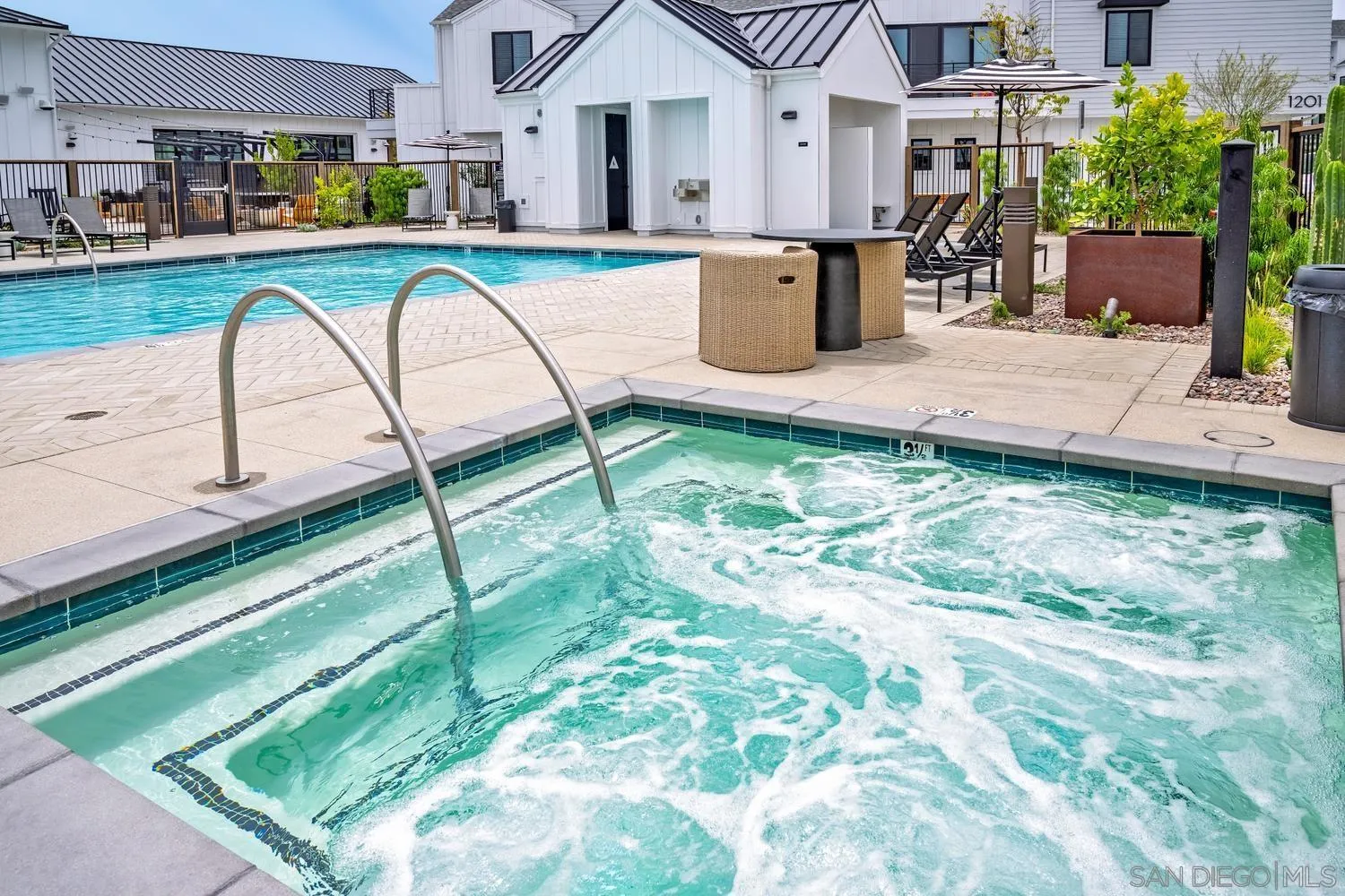 1101 Catania Ct Unit 201
