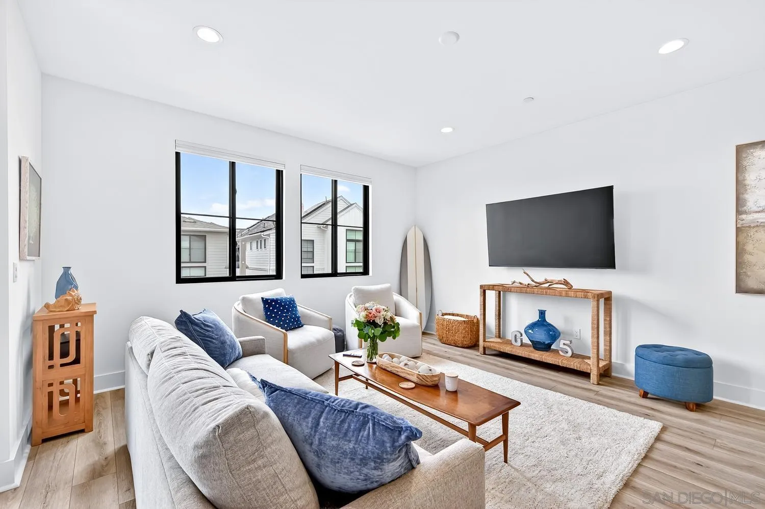1101 Catania Ct Unit 201