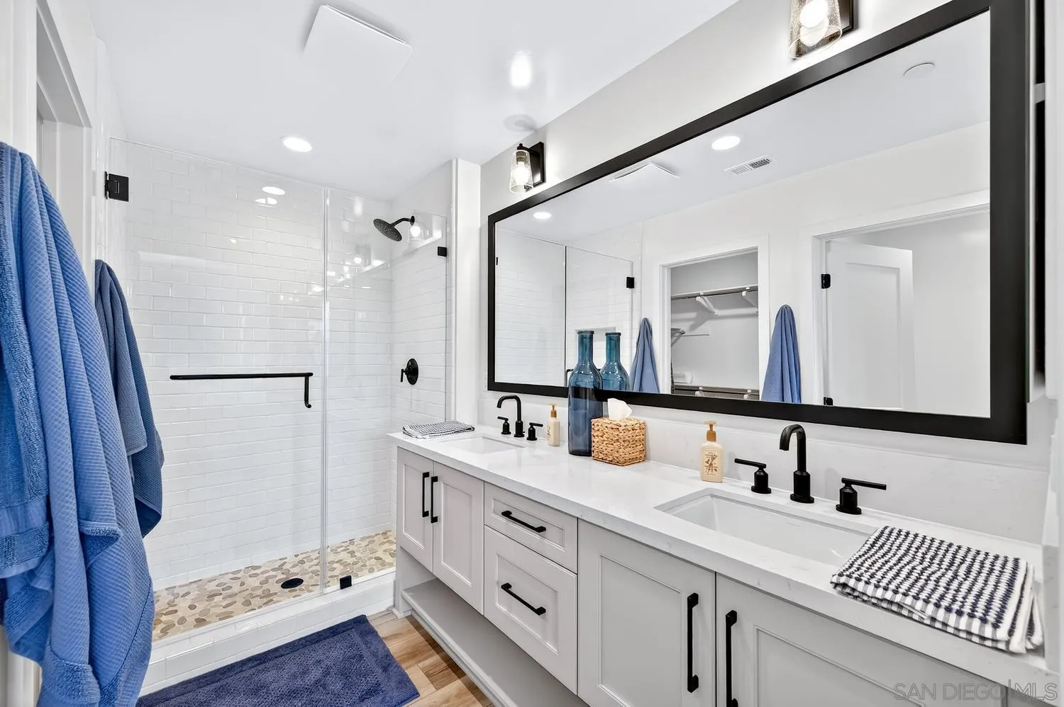 1101 Catania Ct Unit 201