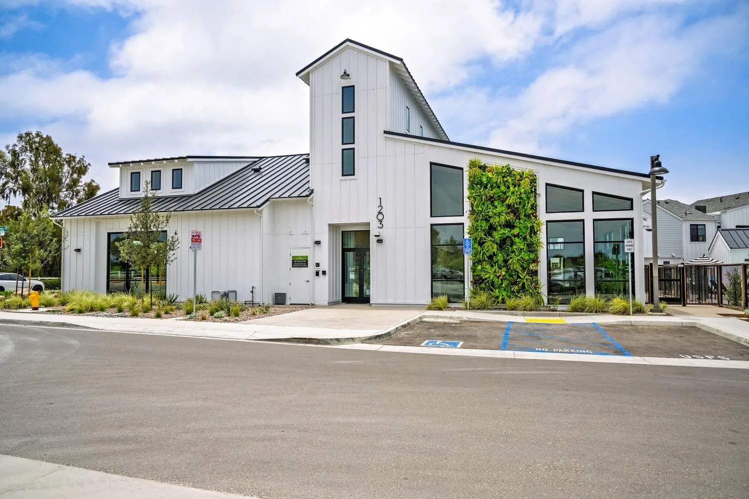 1101 Catania Ct Unit 201