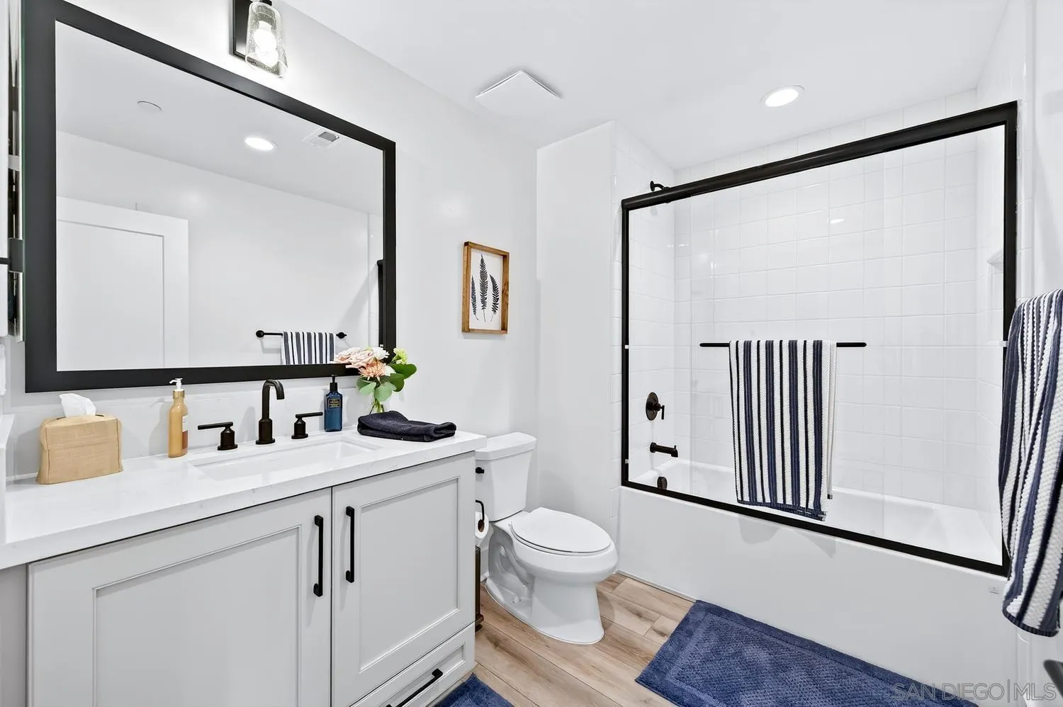 1101 Catania Ct Unit 201