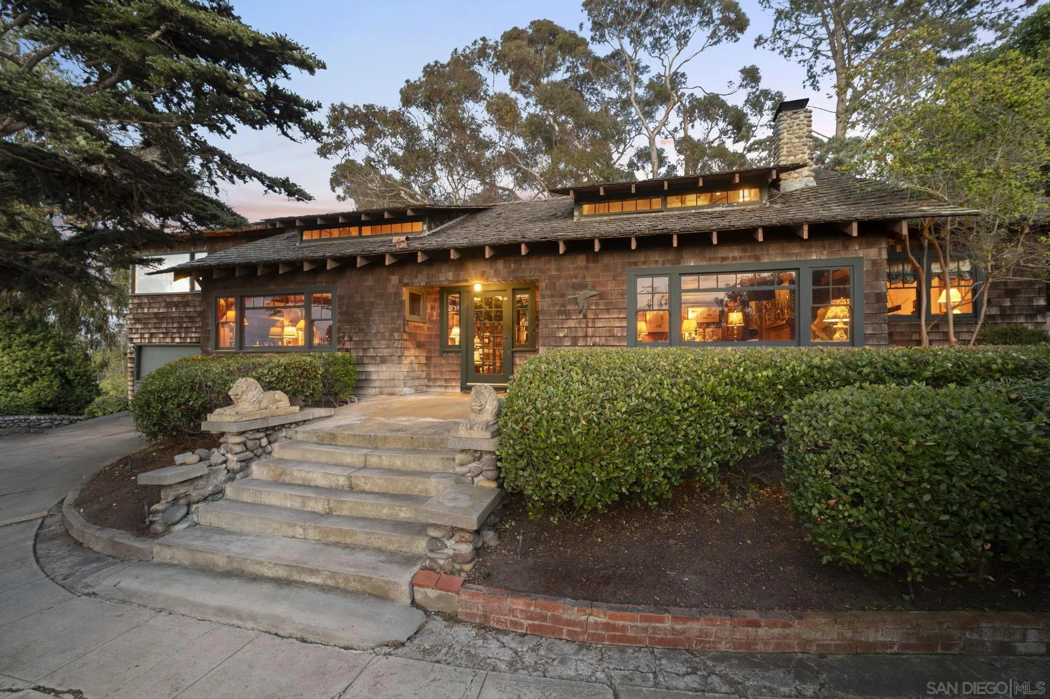 1570 Virginia Way
