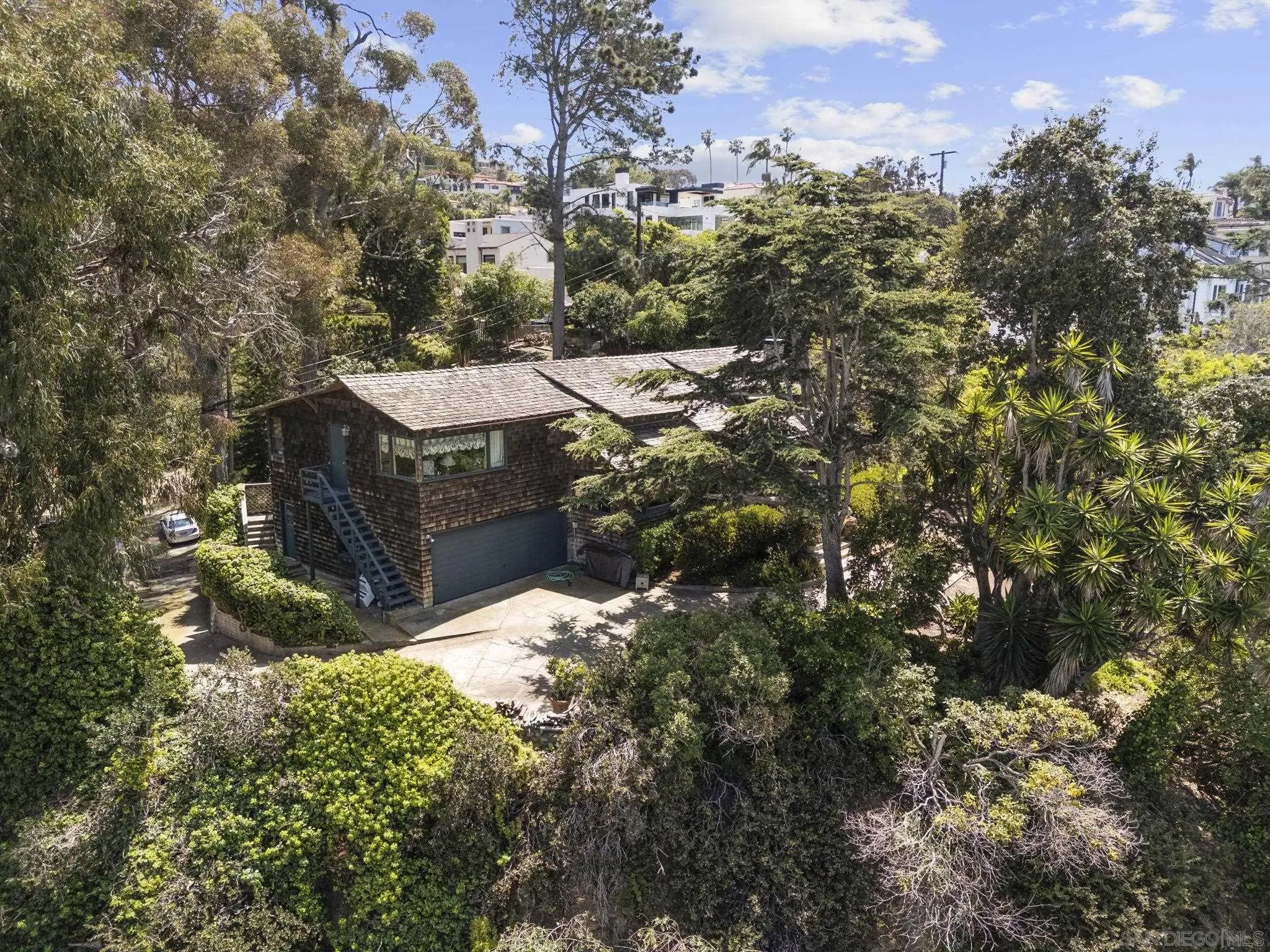 1570 Virginia Way
