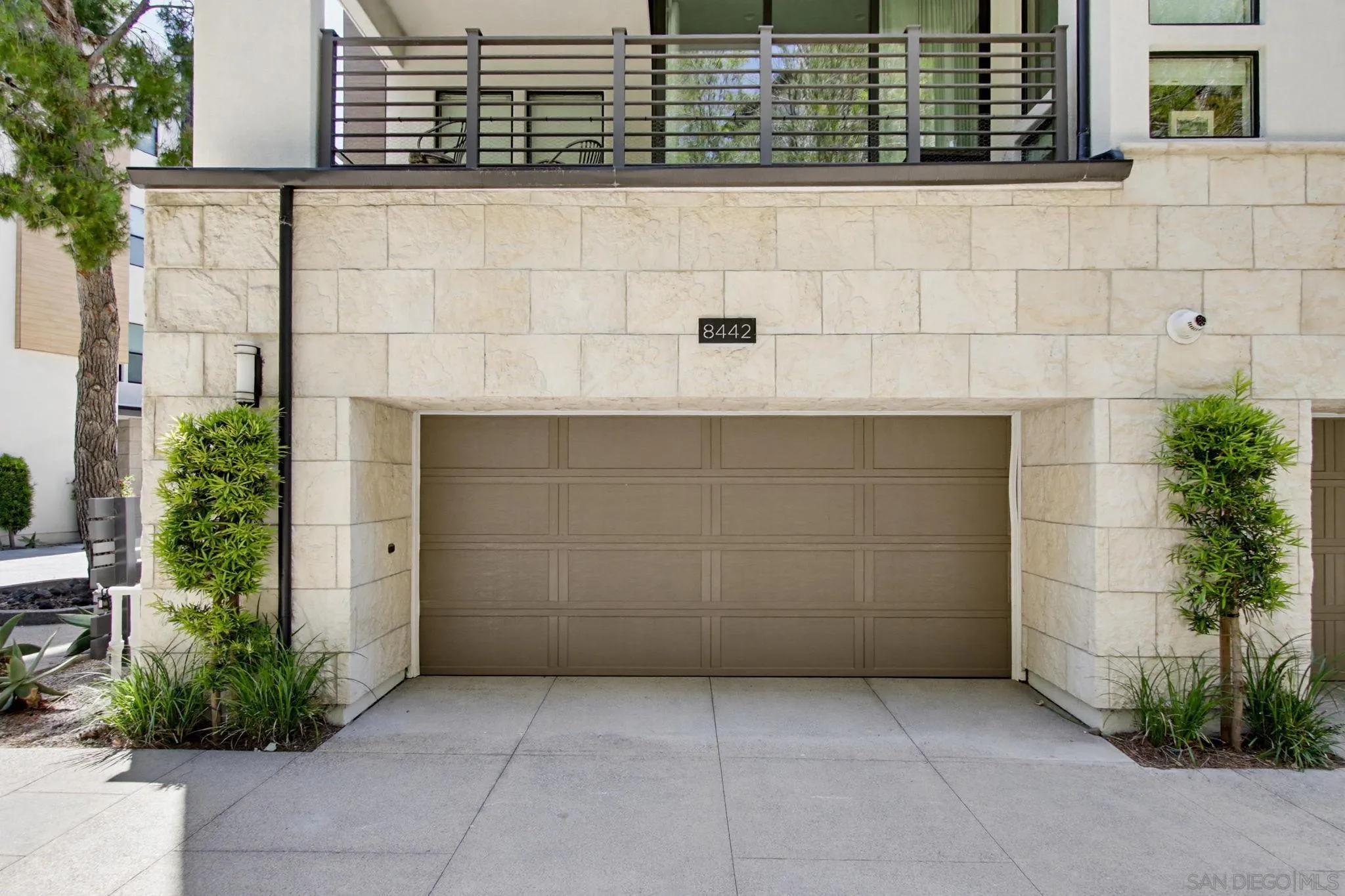 8442 Distinctive Dr.