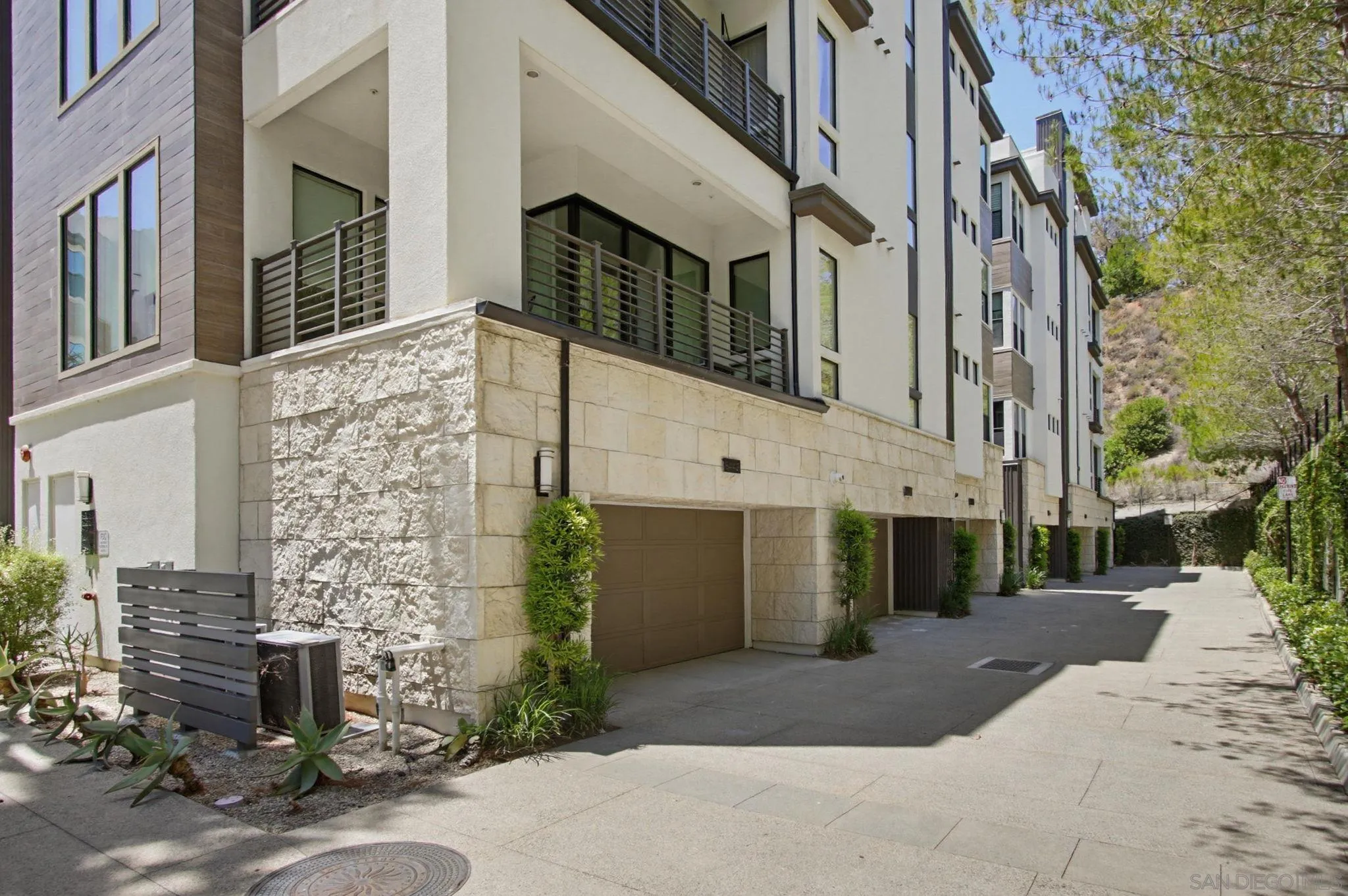 8442 Distinctive Dr.