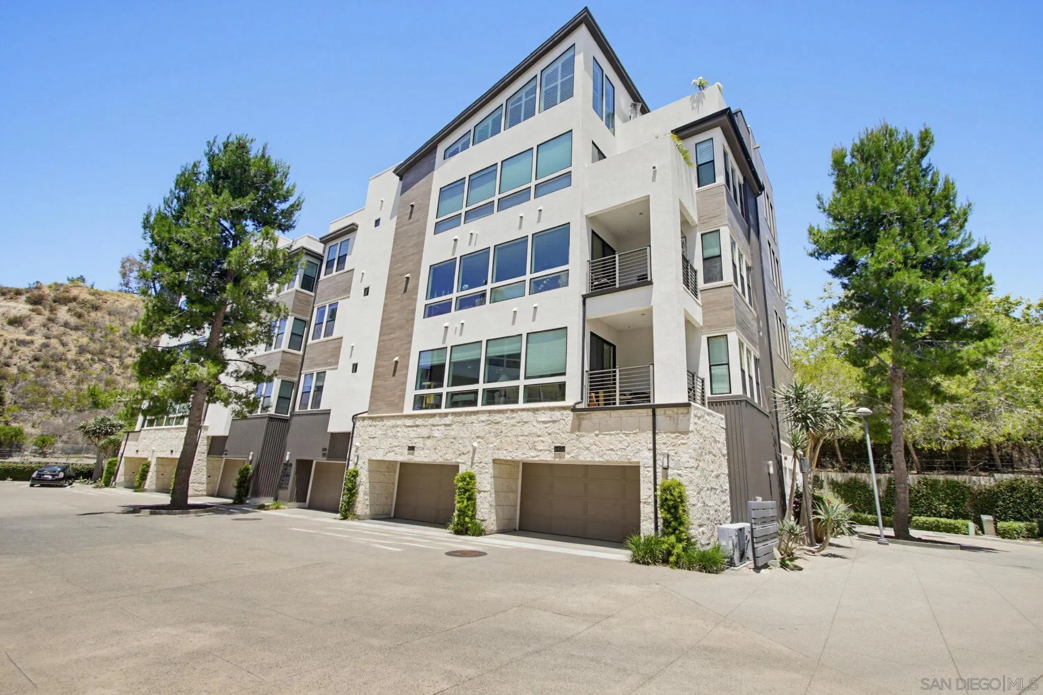 8442 Distinctive Dr.
