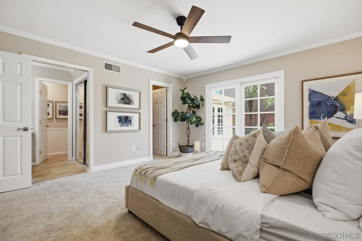10325 Avenida Magnifica