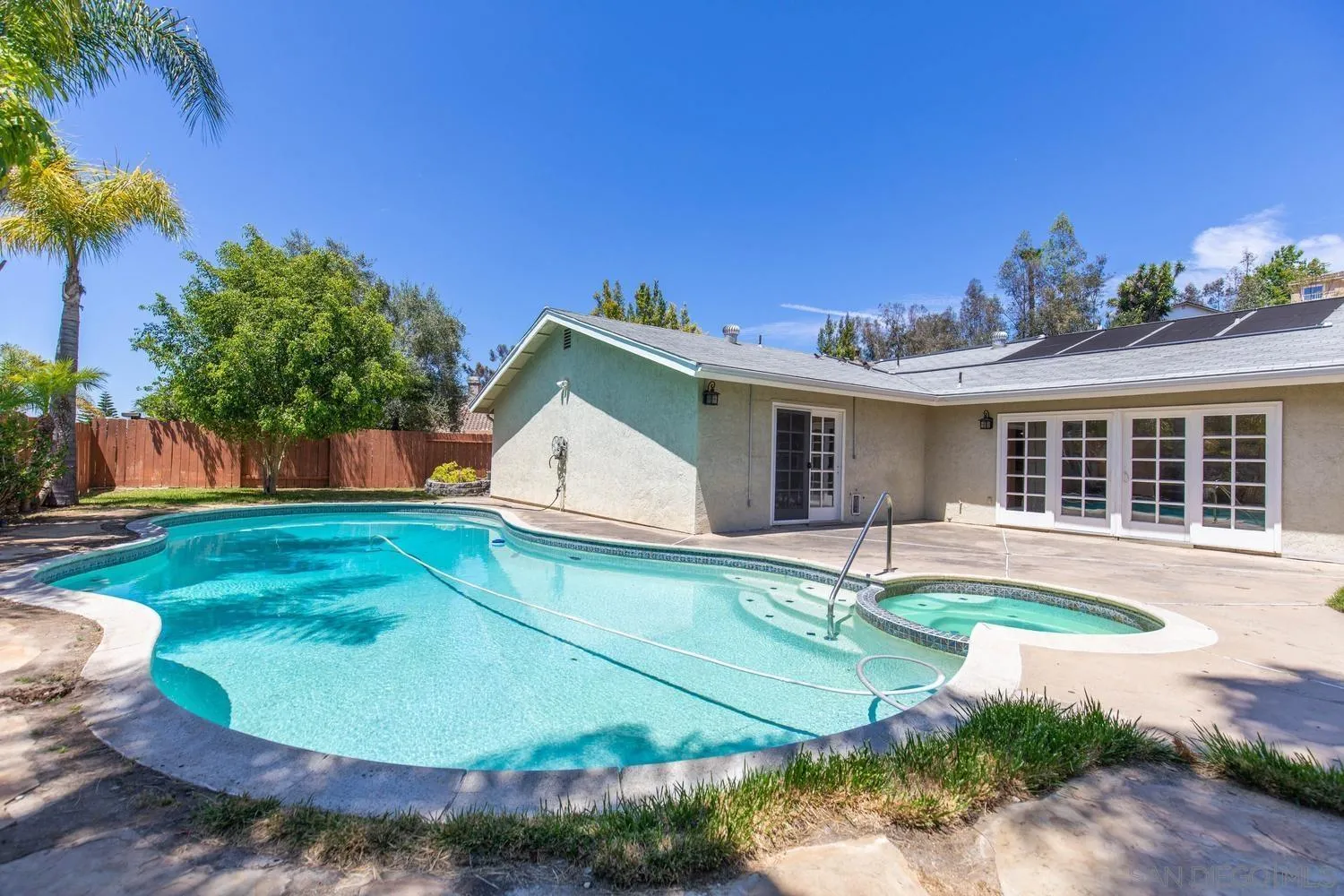 10325 Avenida Magnifica