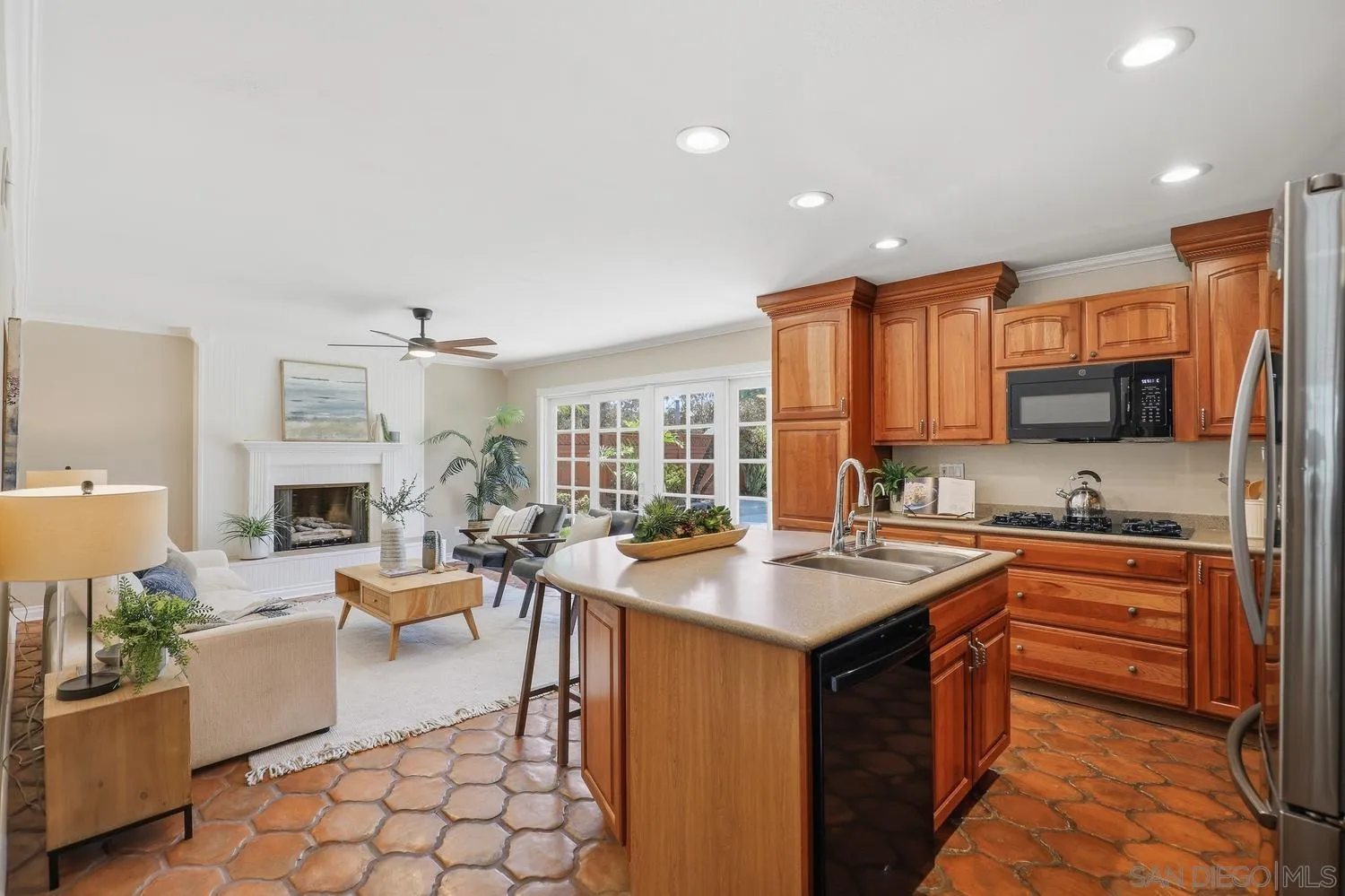 10325 Avenida Magnifica