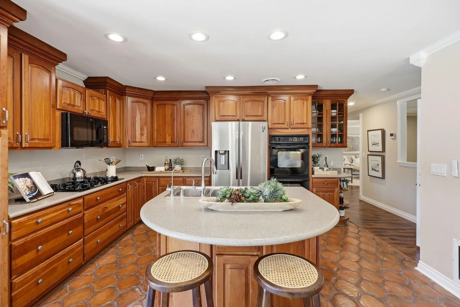 10325 Avenida Magnifica