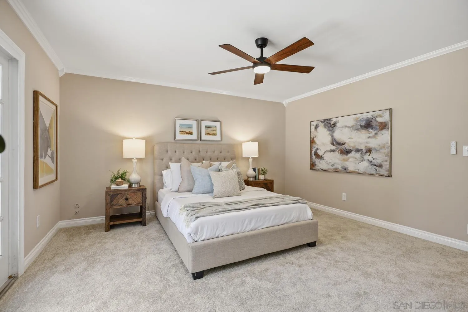 10325 Avenida Magnifica