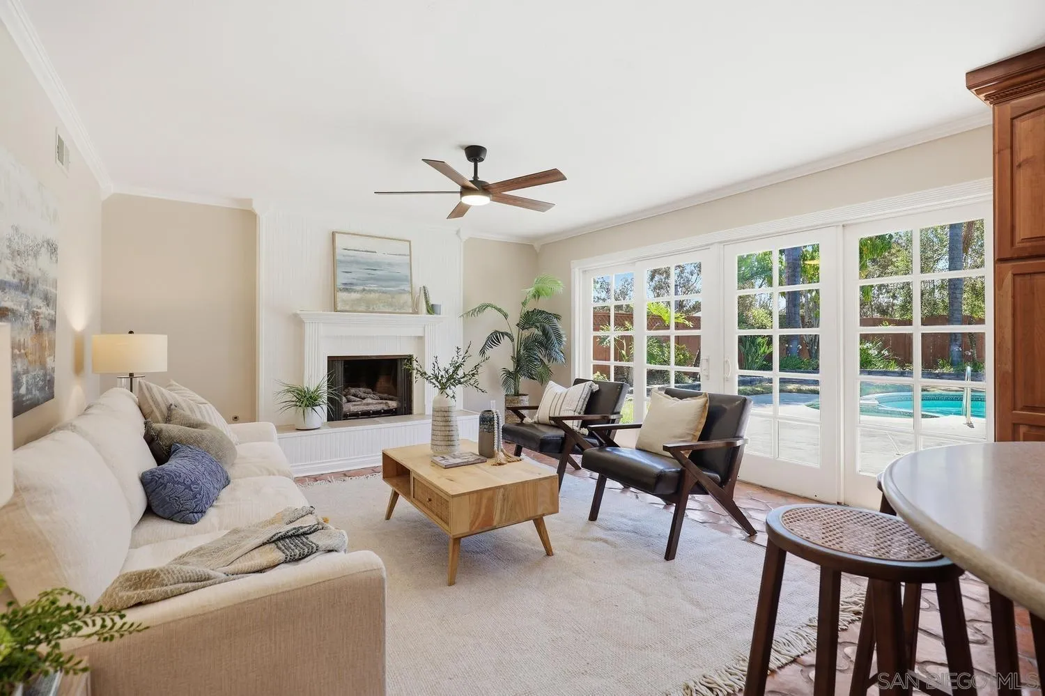 10325 Avenida Magnifica