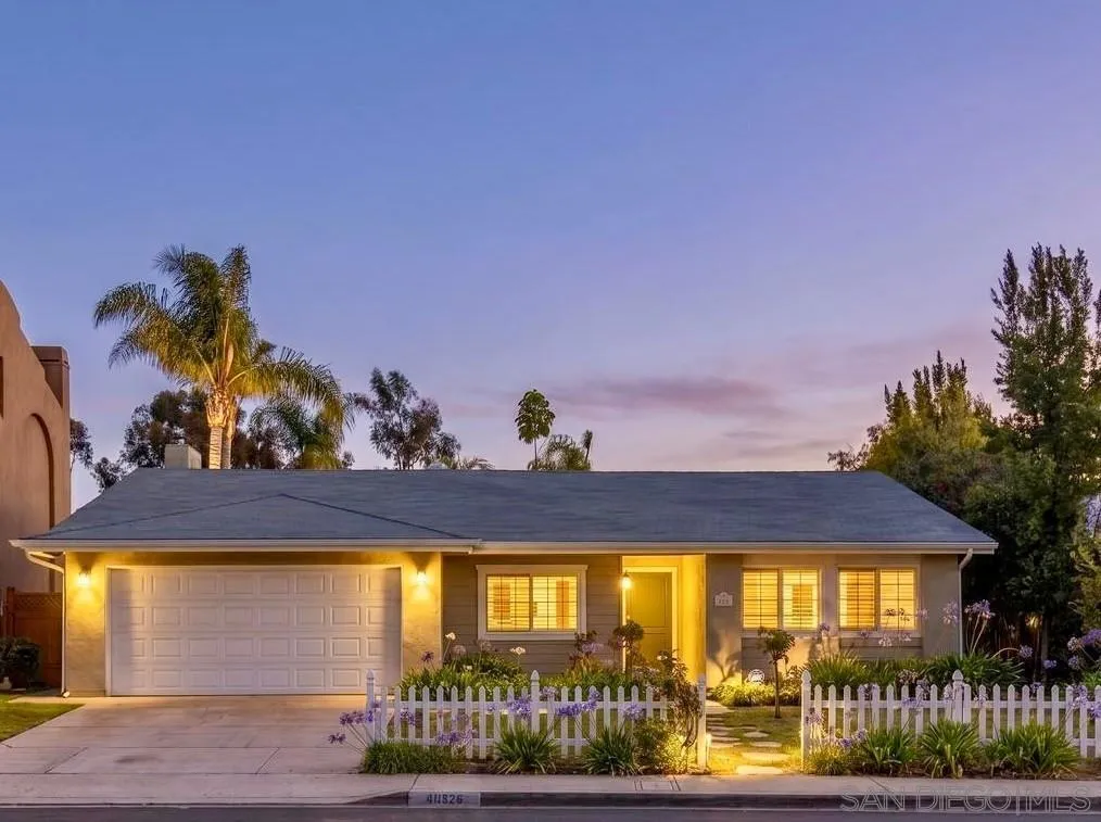 10325 Avenida Magnifica