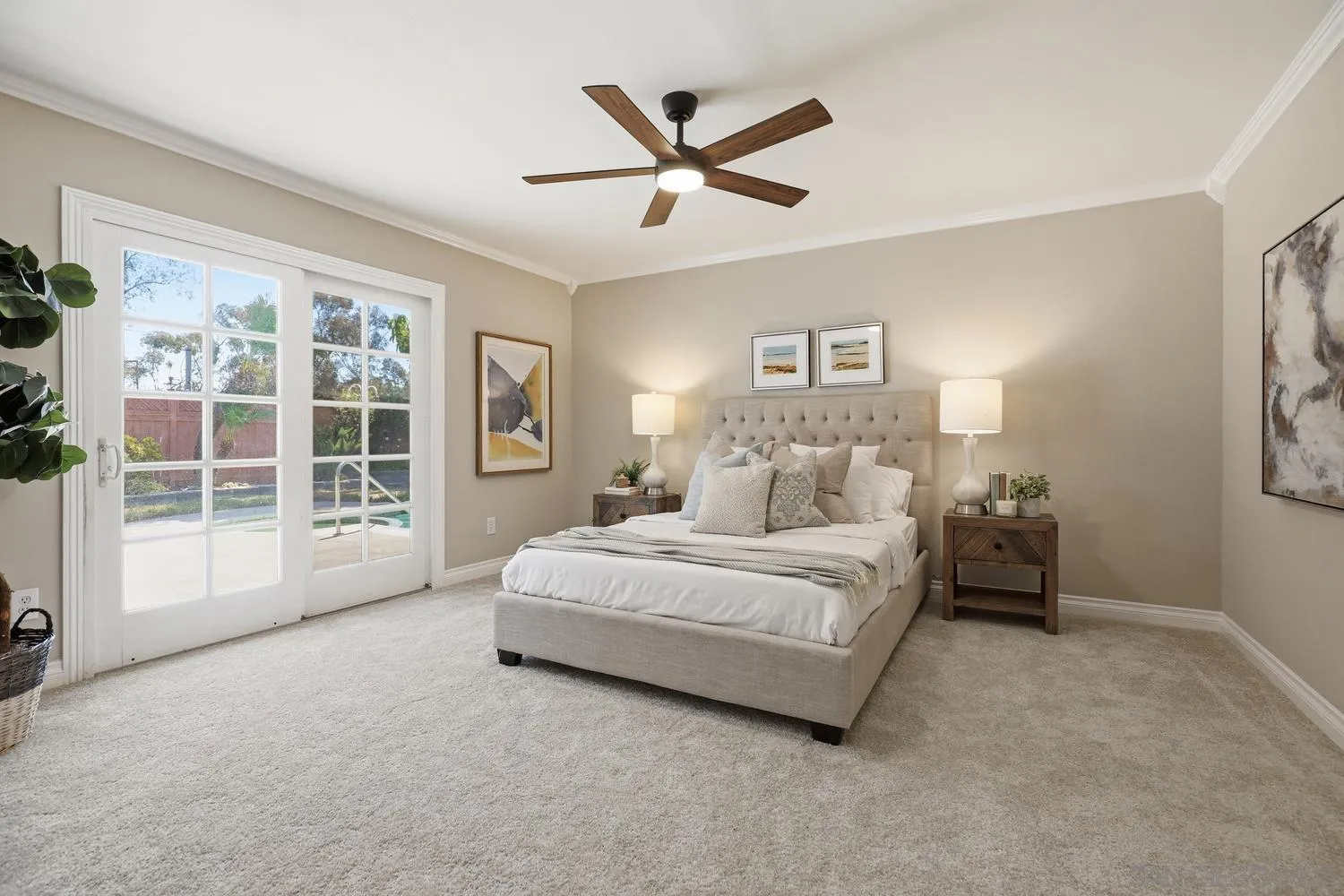 10325 Avenida Magnifica