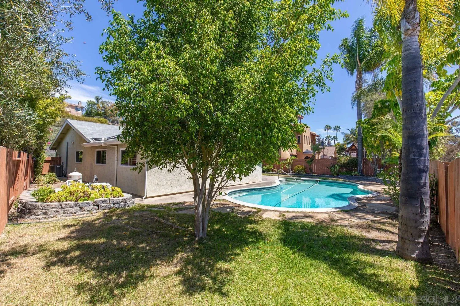 10325 Avenida Magnifica