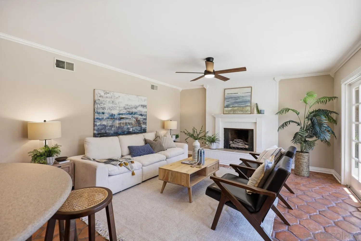 10325 Avenida Magnifica