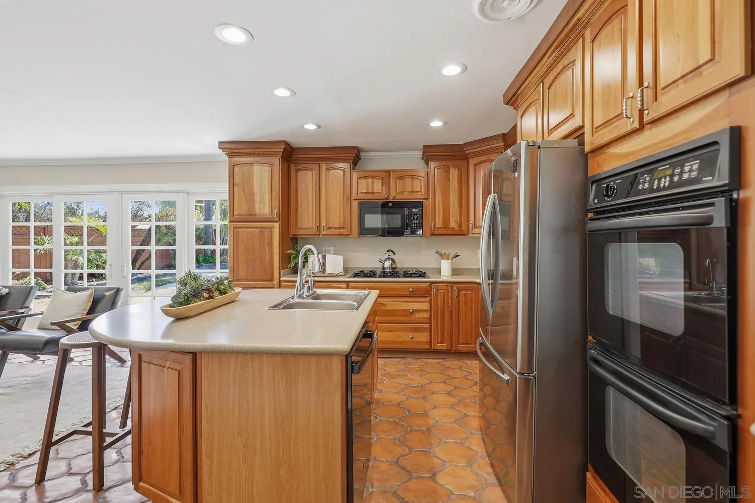 10325 Avenida Magnifica
