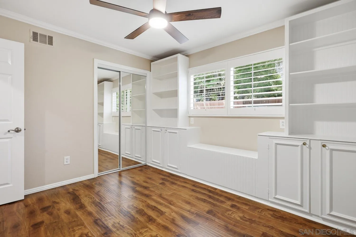 10325 Avenida Magnifica
