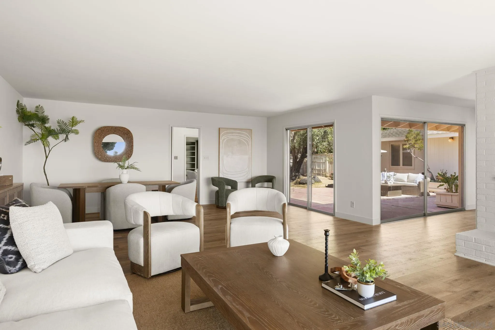 8511 Avenida De Las Ondas