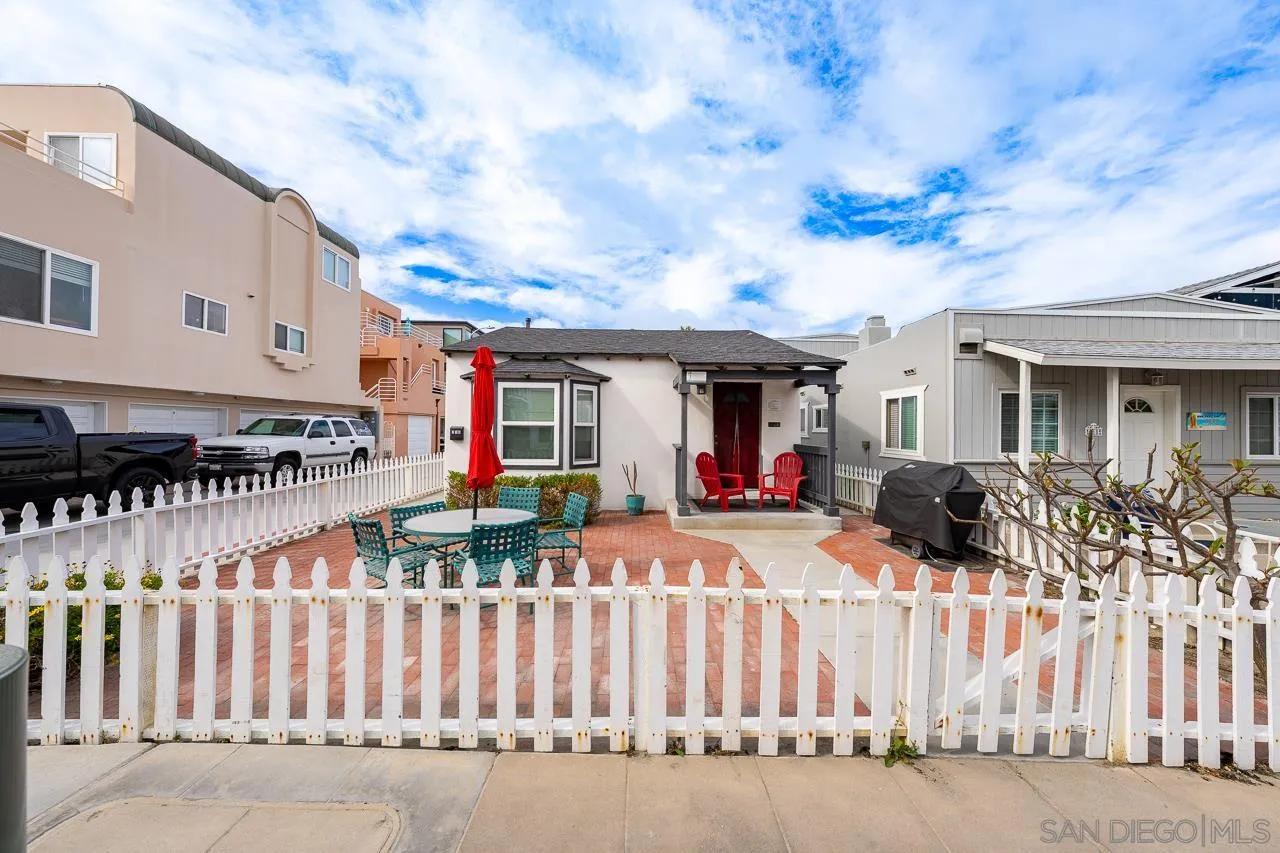 716 Dover