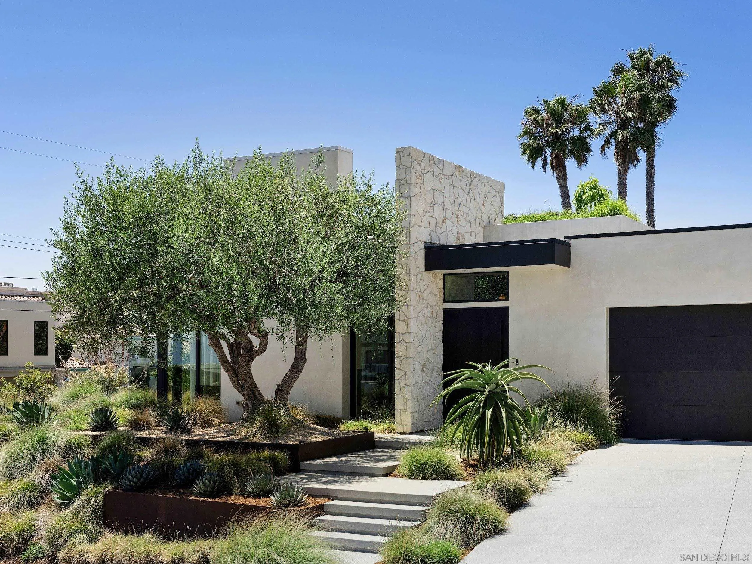 5414 Castle Hills