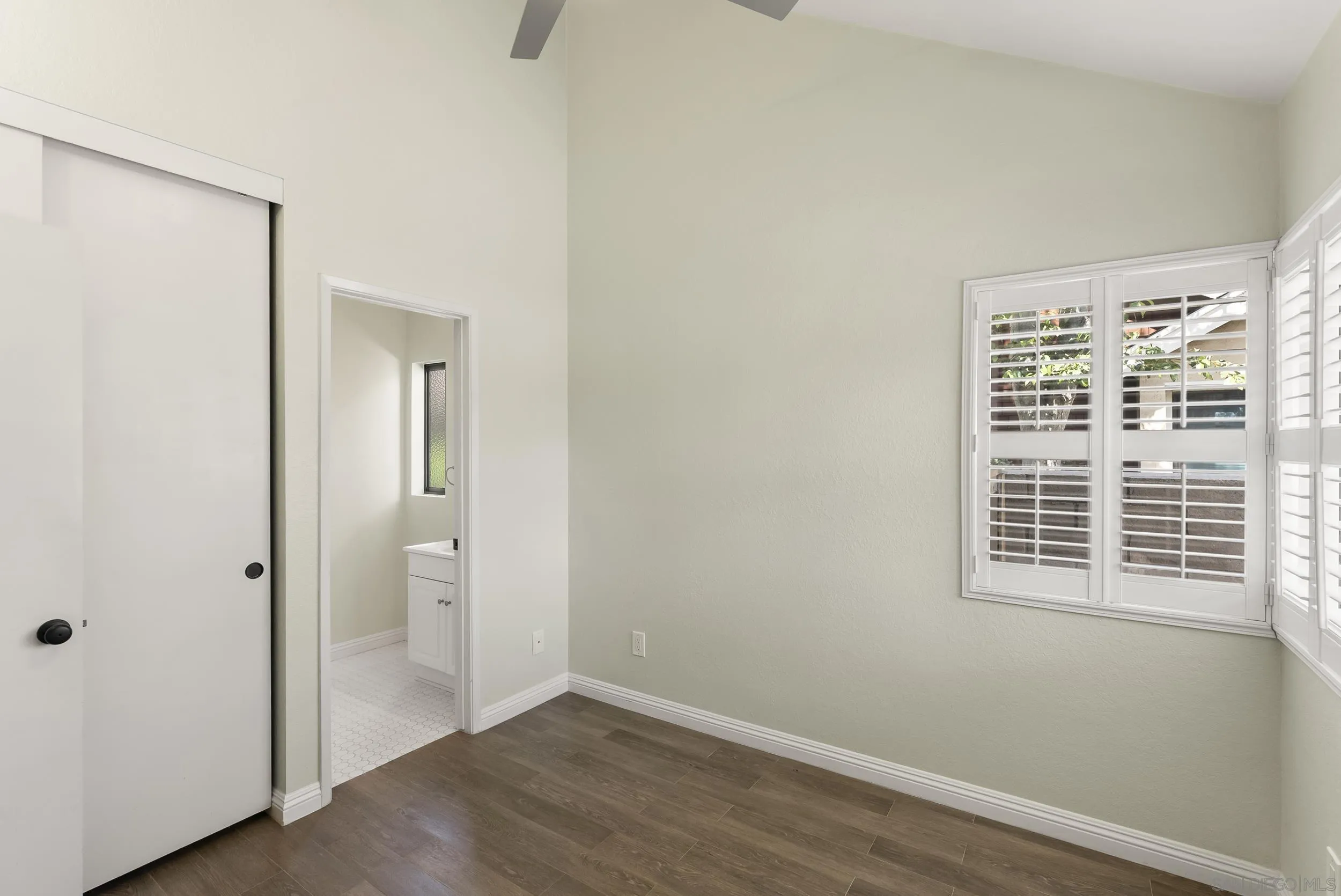 8373 Summerdale Rd Unit #b
