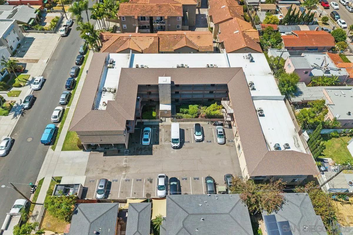 4240 Menlo Unit 19