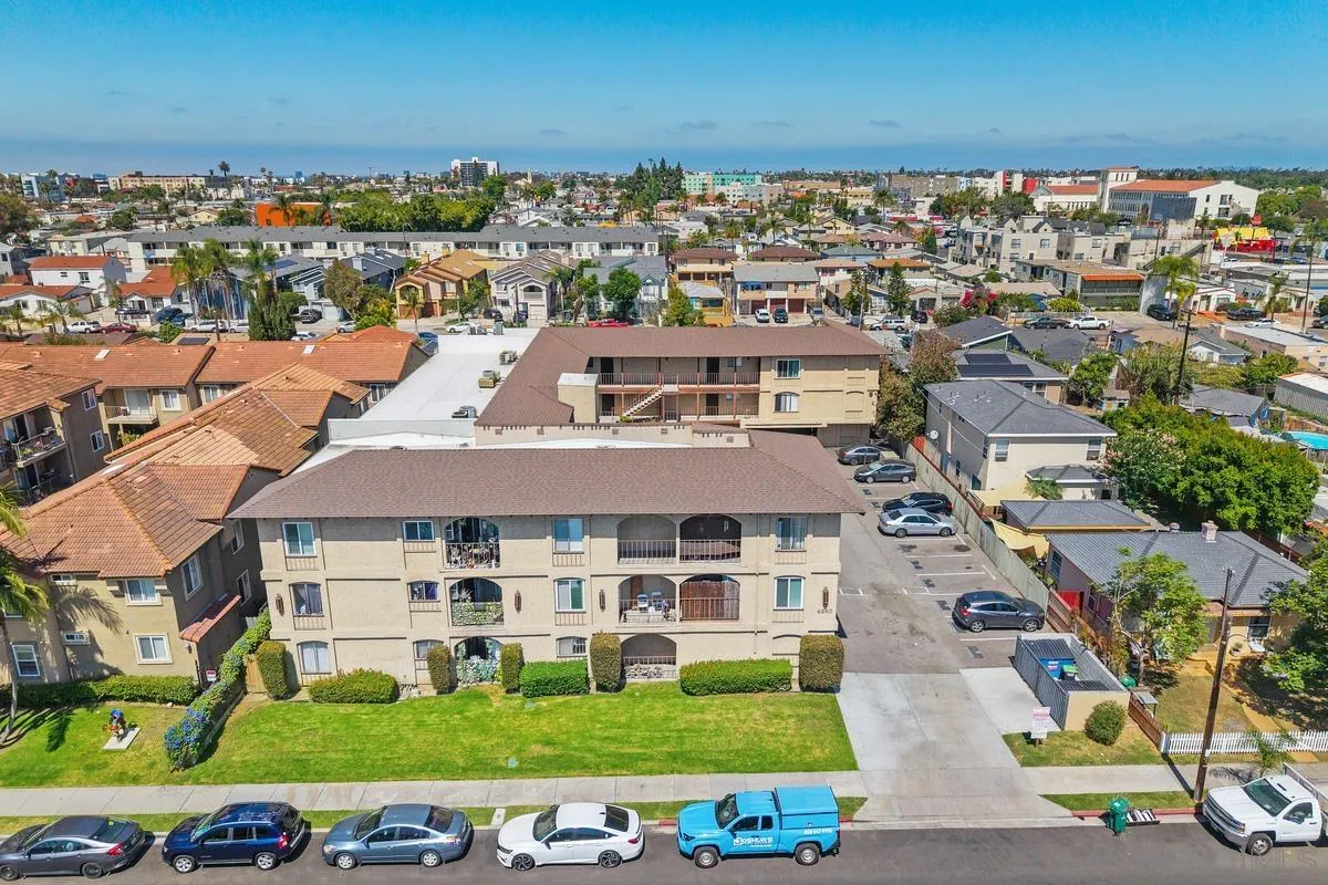 4240 Menlo Unit 19