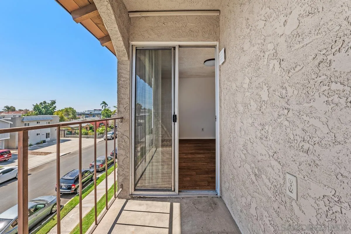 4240 Menlo Unit 19