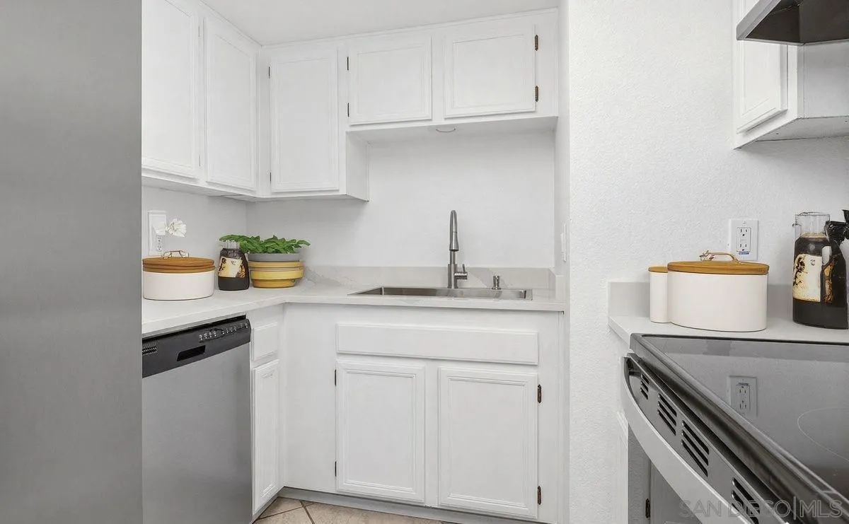 4240 Menlo Unit 19