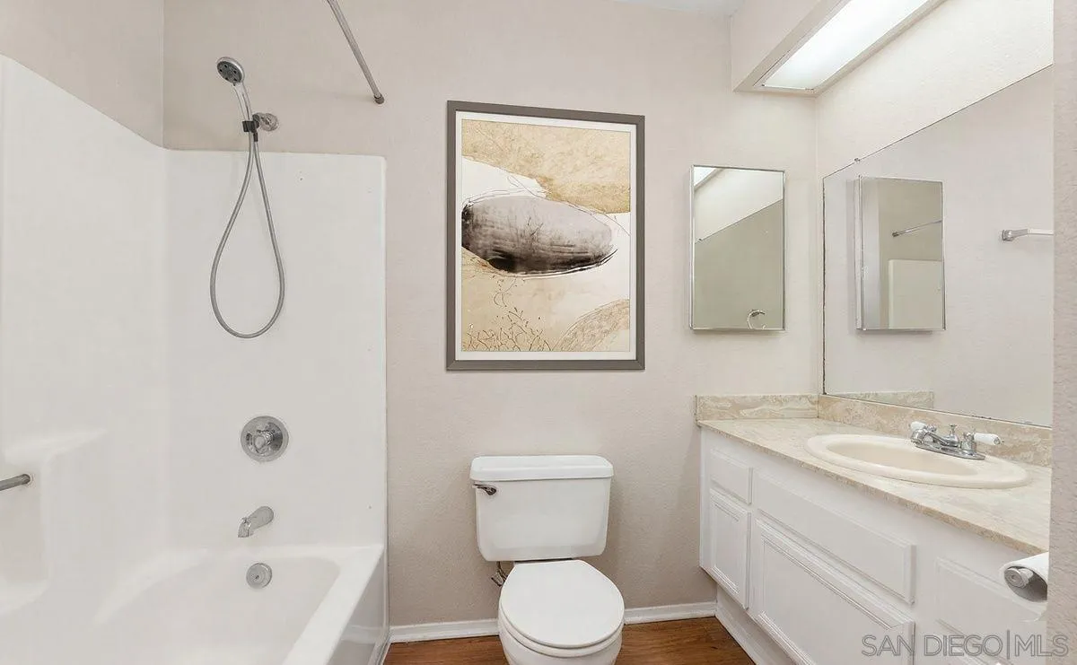 4240 Menlo Unit 19