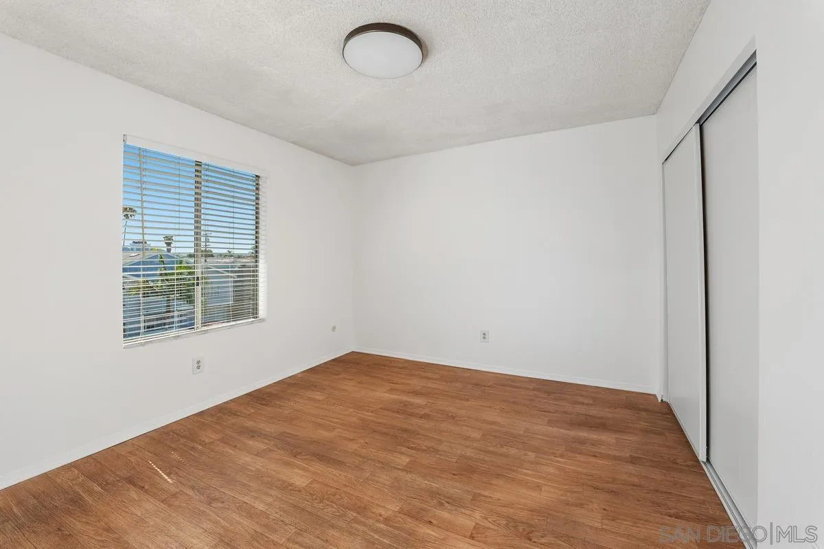 4240 Menlo Unit 19