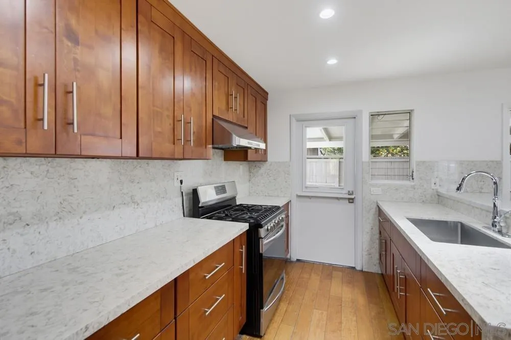 902 Taft