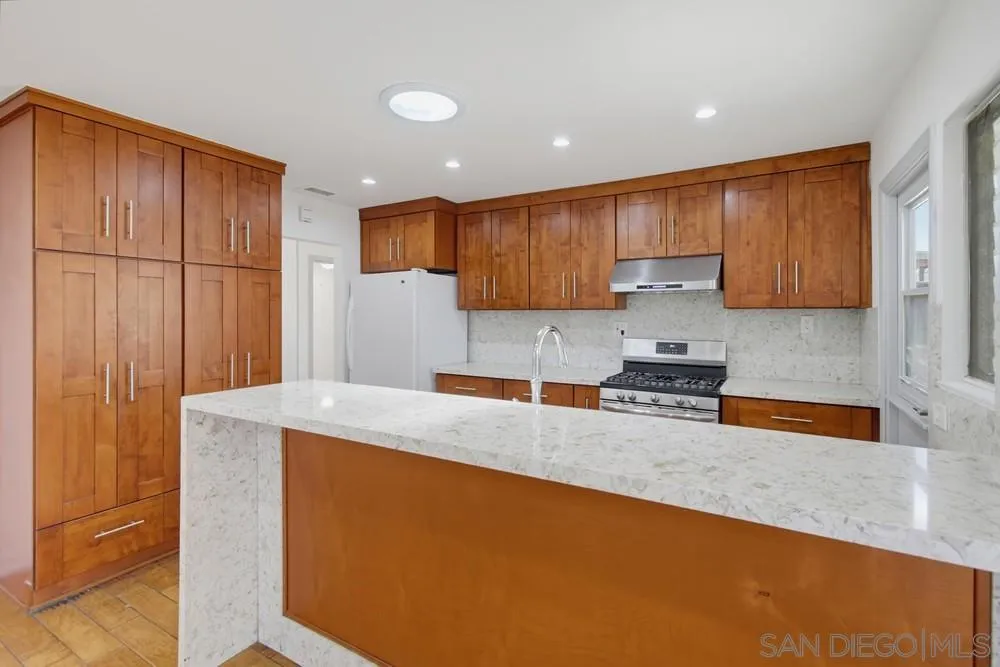 902 Taft