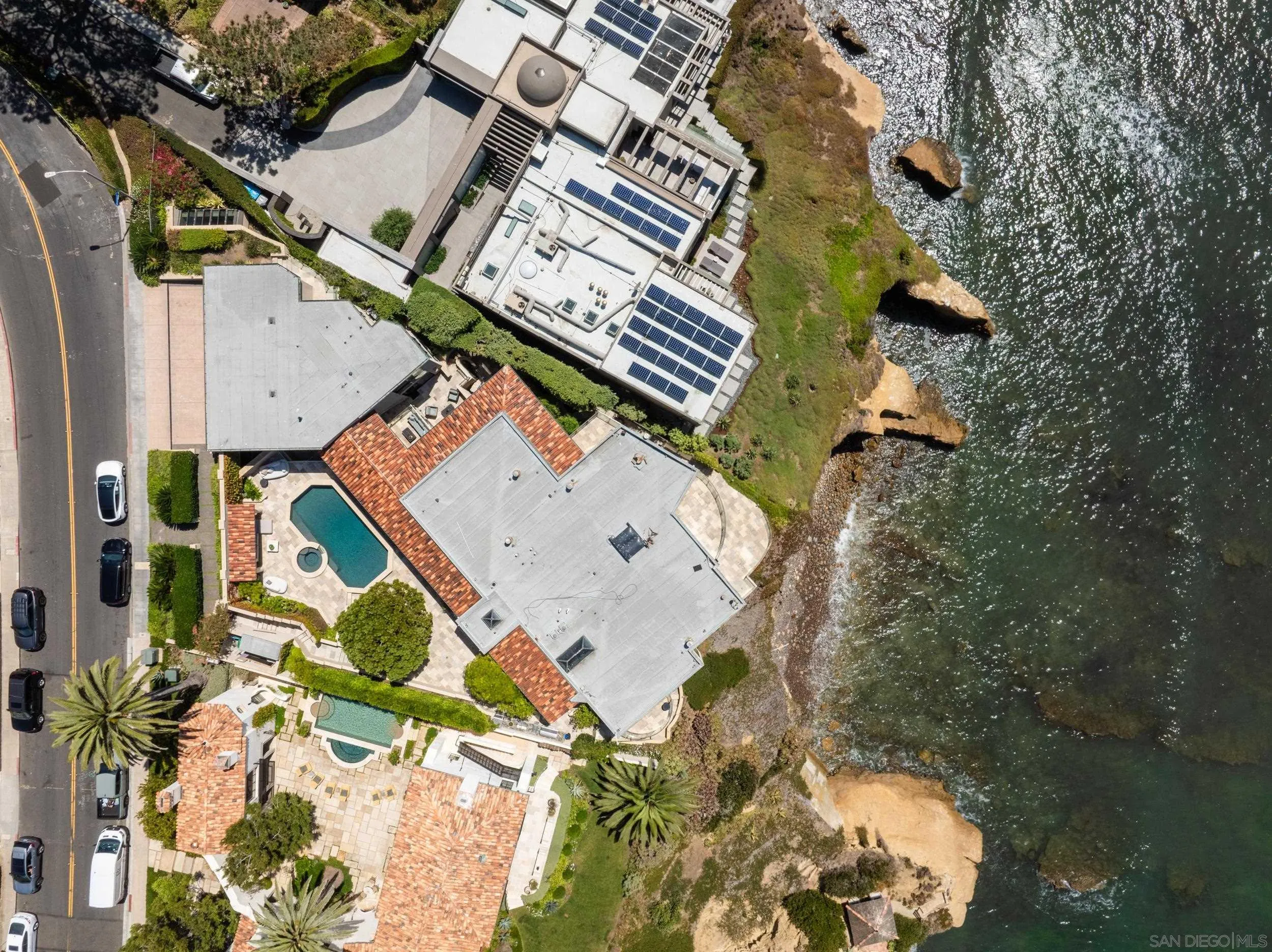 1828 Spindrift Dr