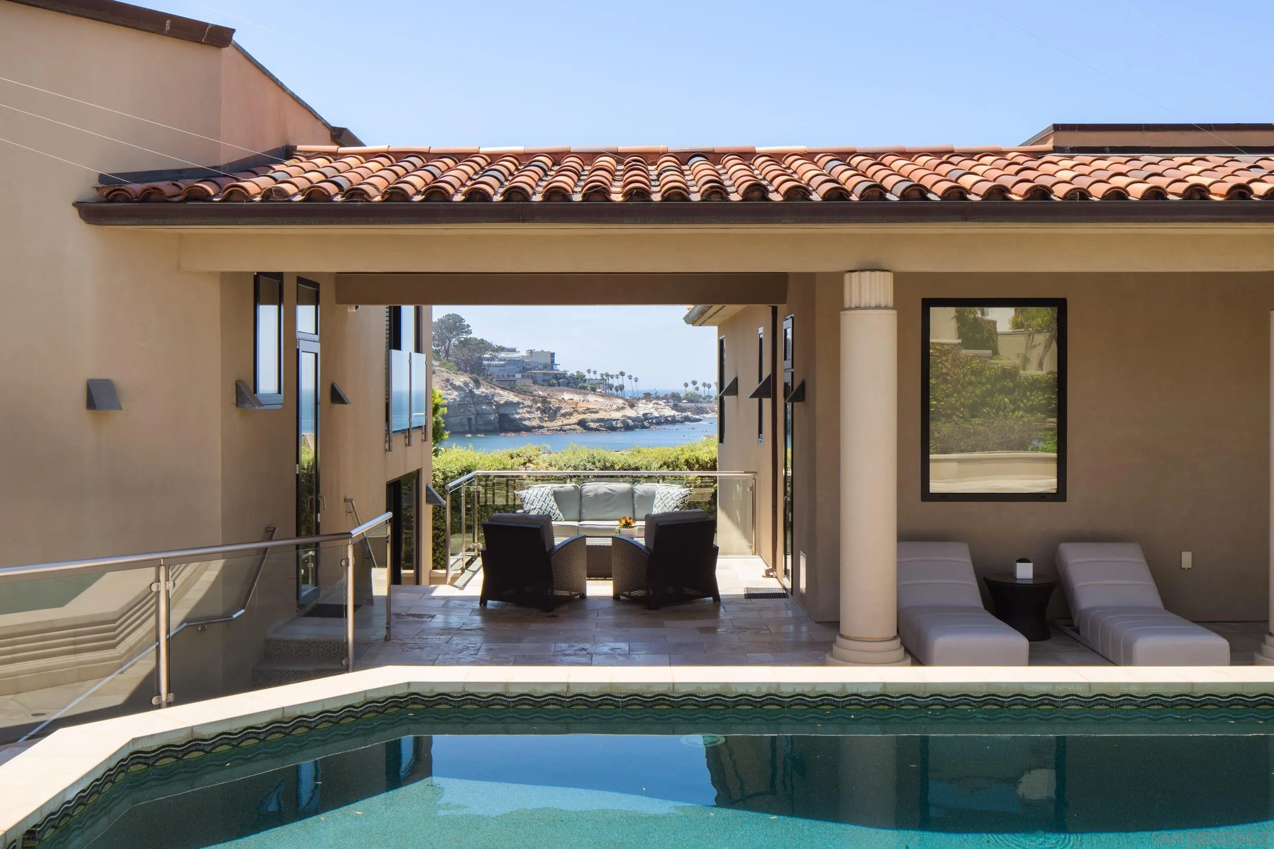 1828 Spindrift Dr