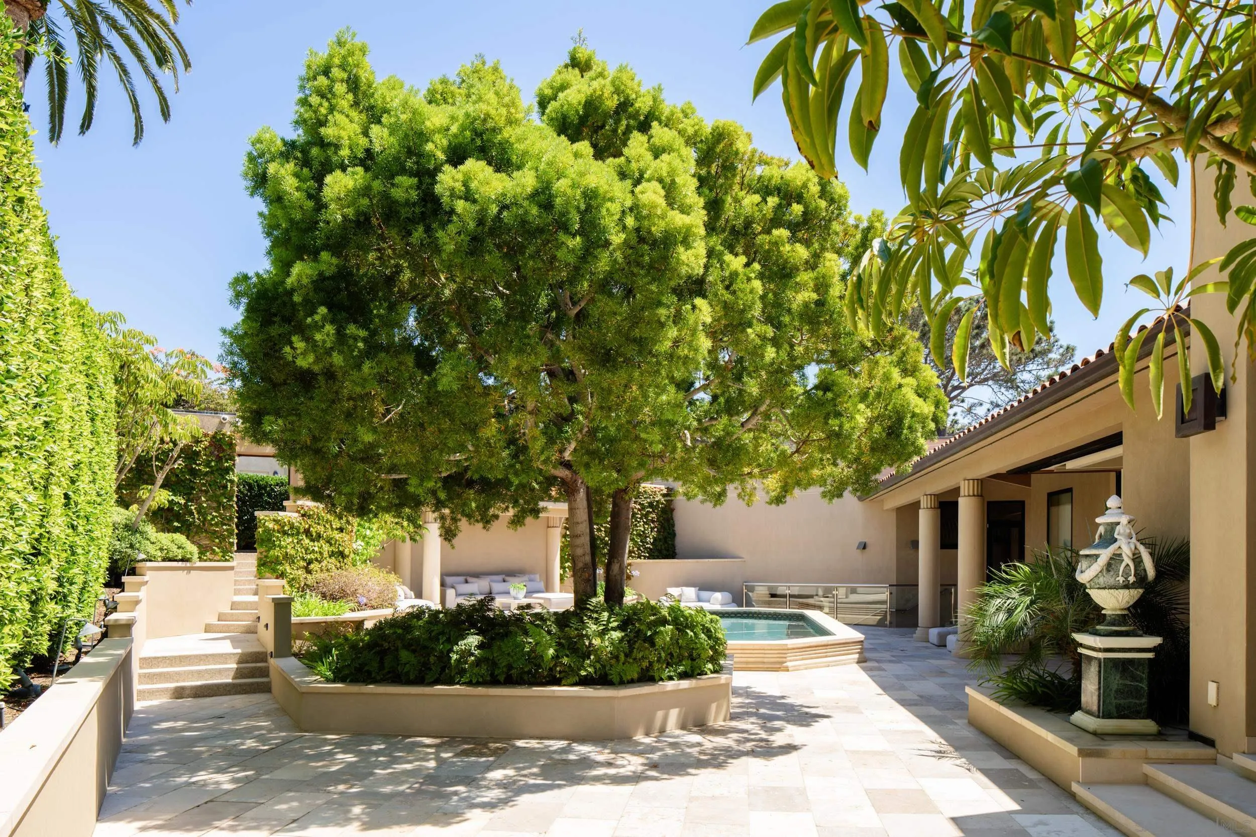 1828 Spindrift Dr