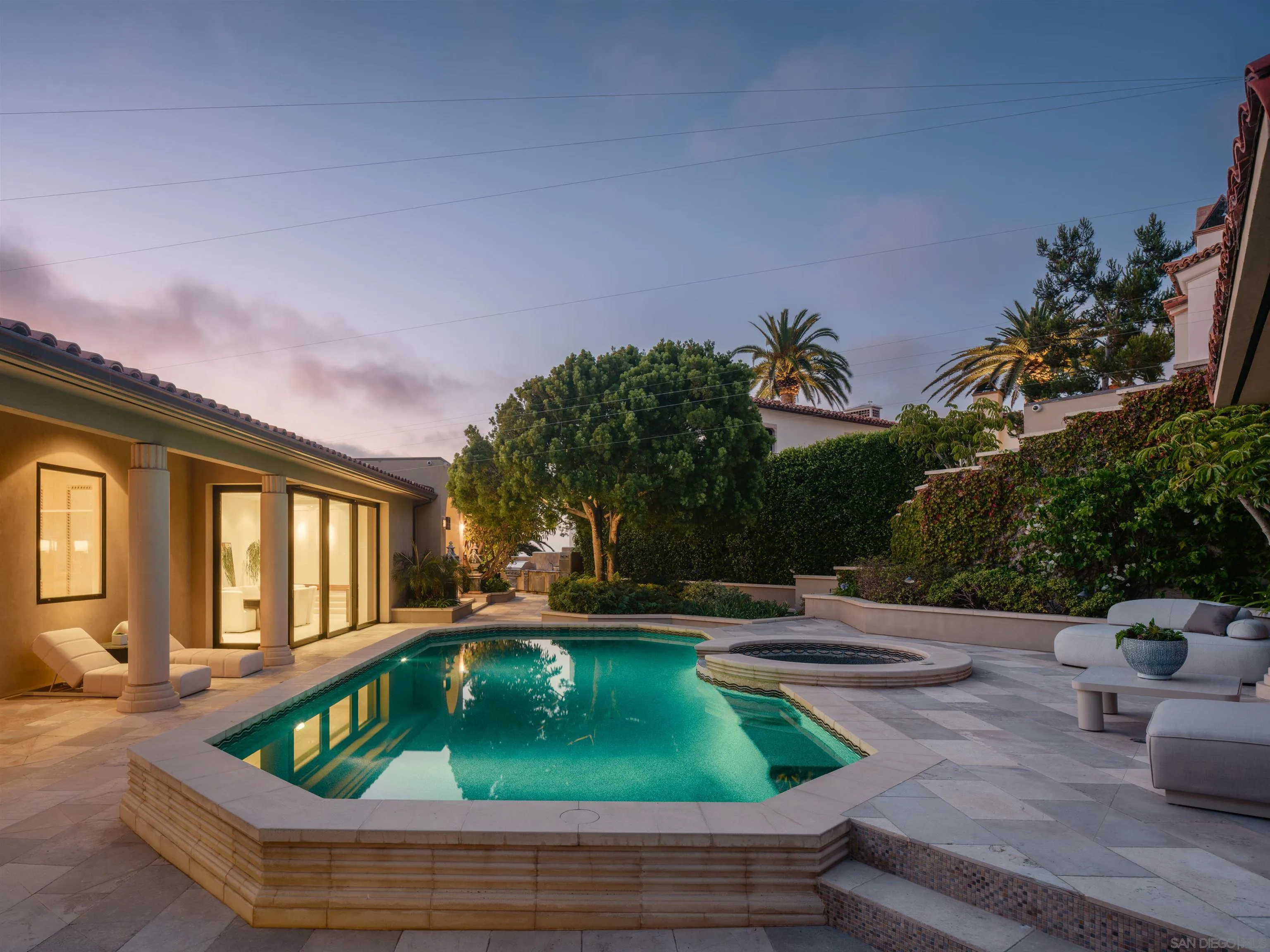 1828 Spindrift Dr