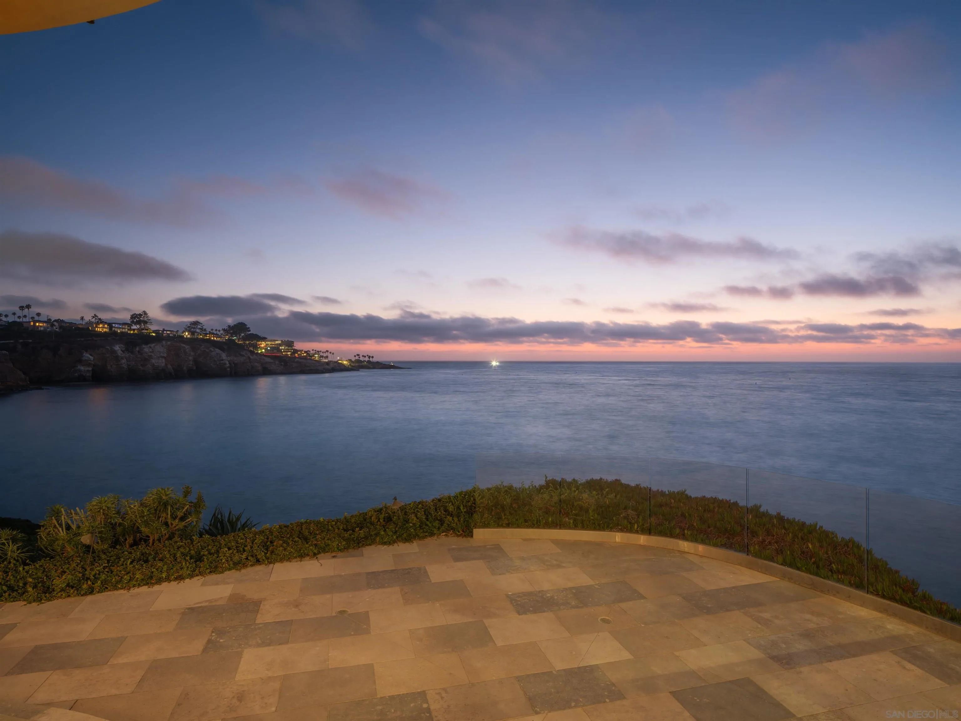 1828 Spindrift Dr