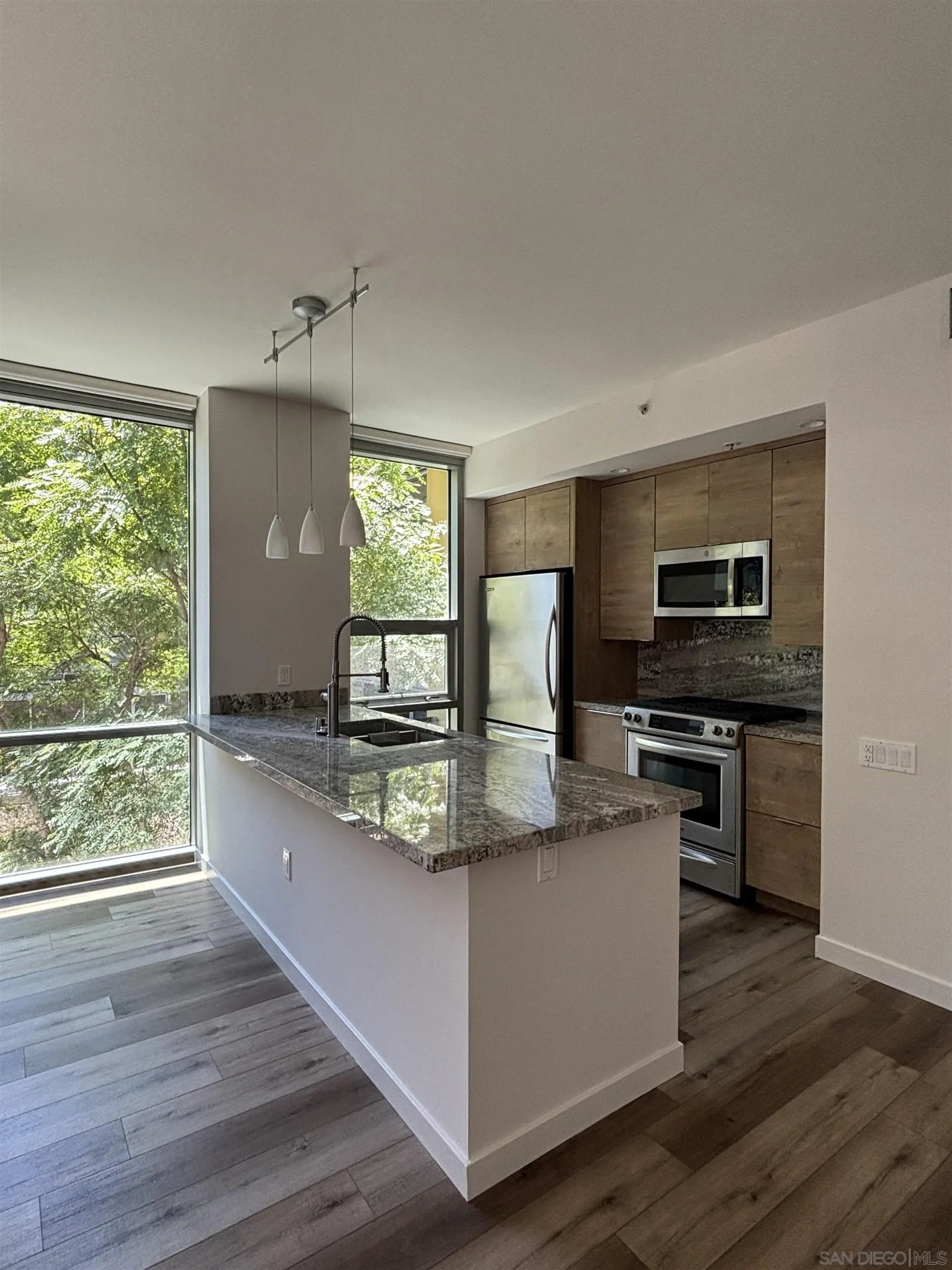 321 10th Ave Unit 307
